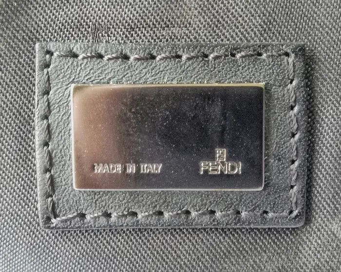 Fendi Authentic Fendi Shoulder Bag Size ONE SIZE - 2 Thumbnail