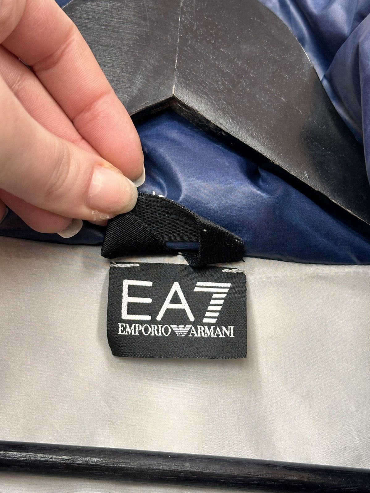Armani Avant Garde EA7 Emporio Armani down Jacket XS Woman Vintage Size S / US 4 / IT 40 - 11 Thumbnail