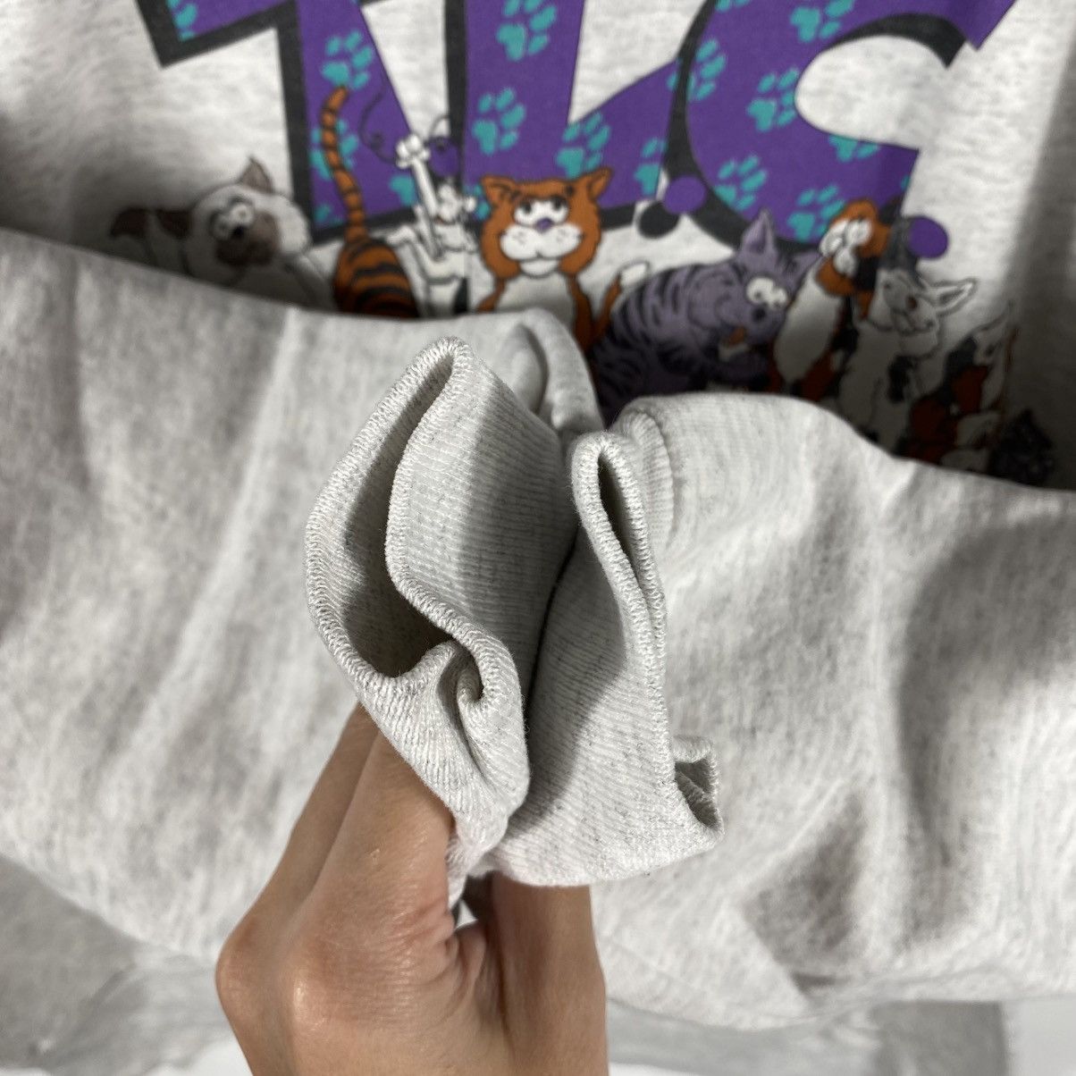 Vintage Vintage 90's TLC Tender Loving Cat Crewneck Sweatshirt Size US L / EU 52-54 / 3 - 4 Thumbnail