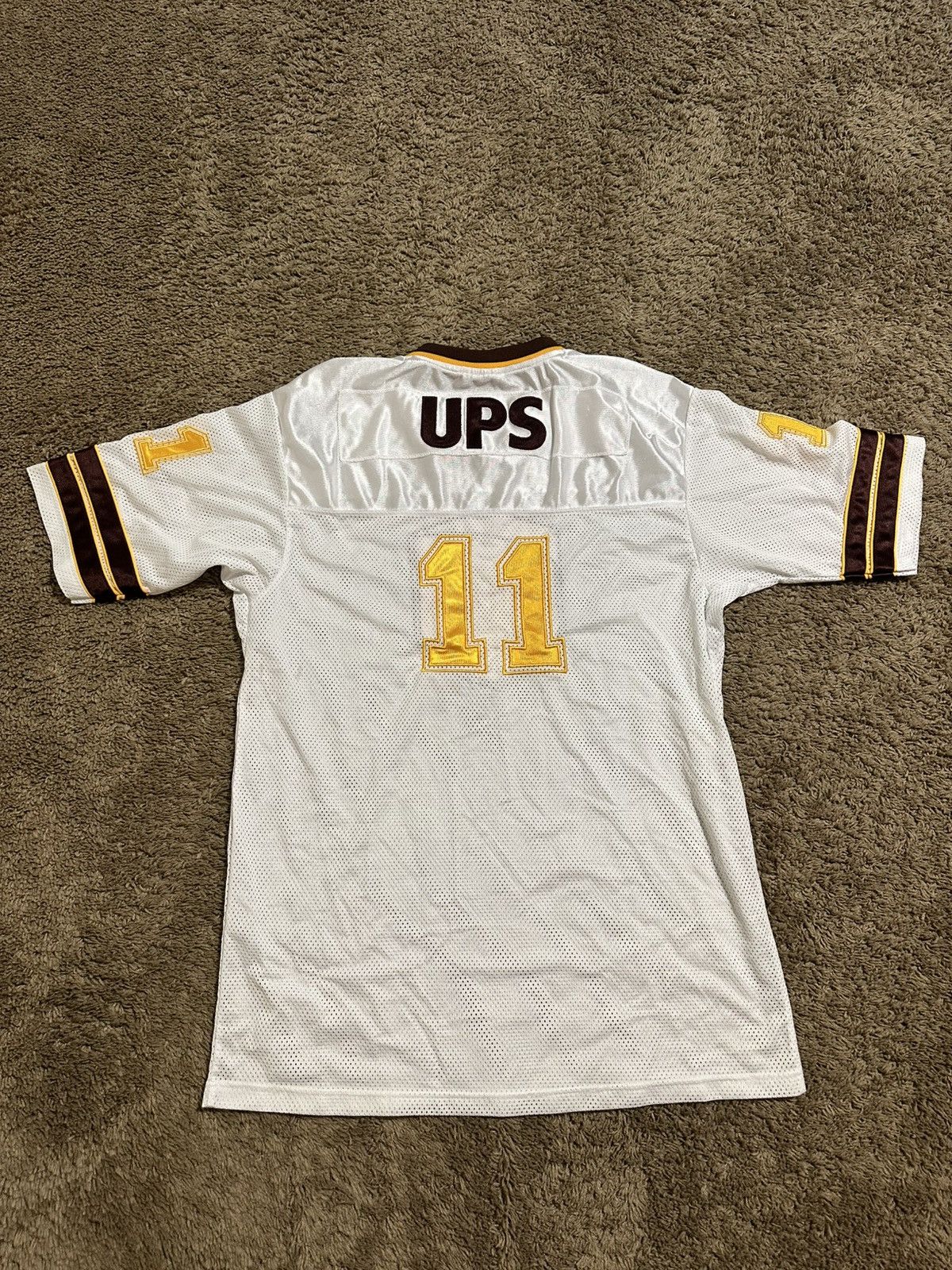 Nike Vintage UPS “brown & white” jersey 00s size large Size US L / EU 52-54 / 3 - 8 Thumbnail