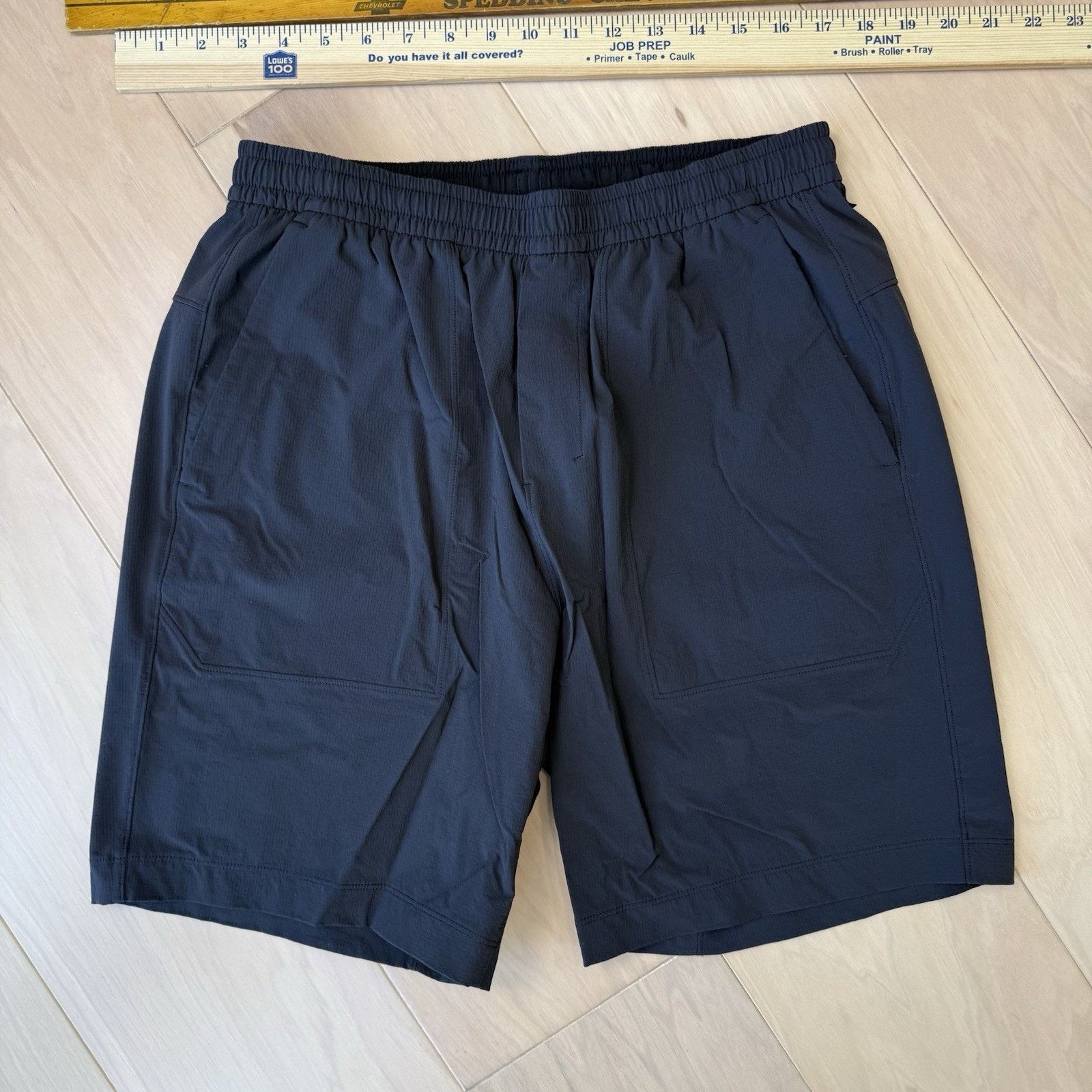 Lululemon Lululemon Bowline Shorts Medium Black Workout Athleisure Size US 29 - 2 Thumbnail