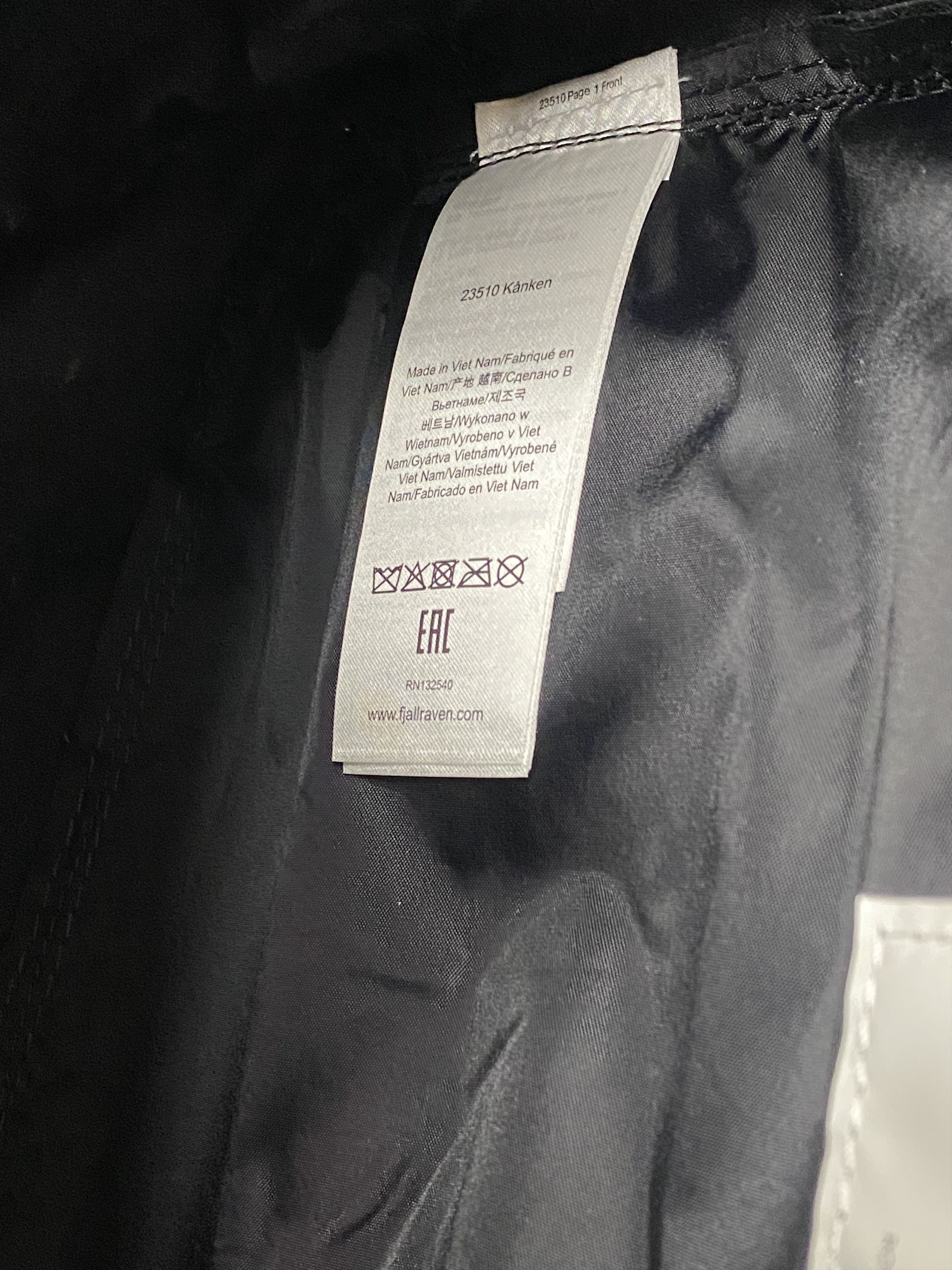 Fjallraven FJALLRAVEN KANKEN BLACK BACKPACK CLASSIC STYLE 23510 Size ONE SIZE - 6 Thumbnail