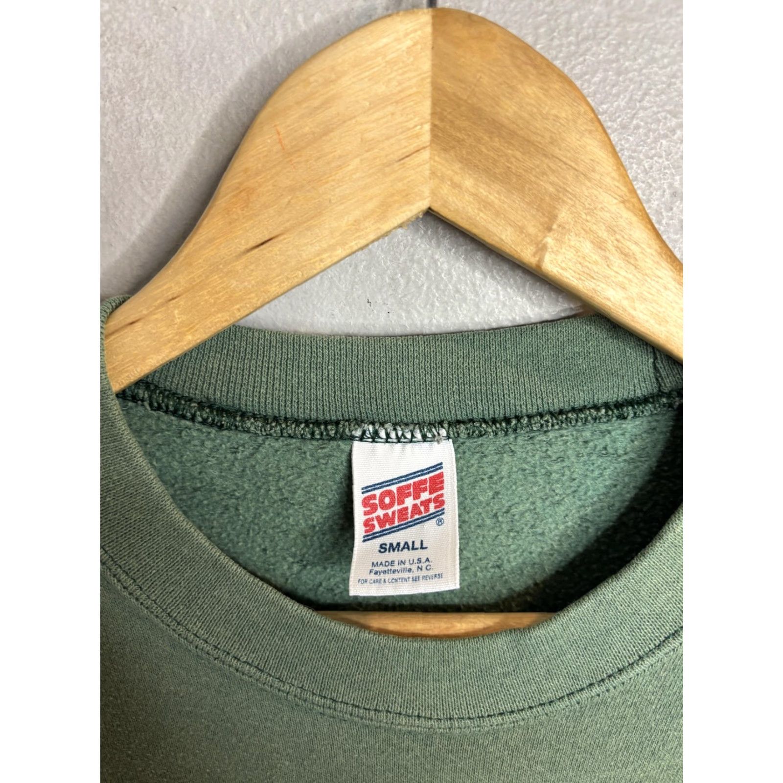 Soffe VINTAGE Soffe Sweatshirt Mens Small Green RAF Fairford Crewneck USA Size US S / EU 44-46 / 1 - 3 Thumbnail