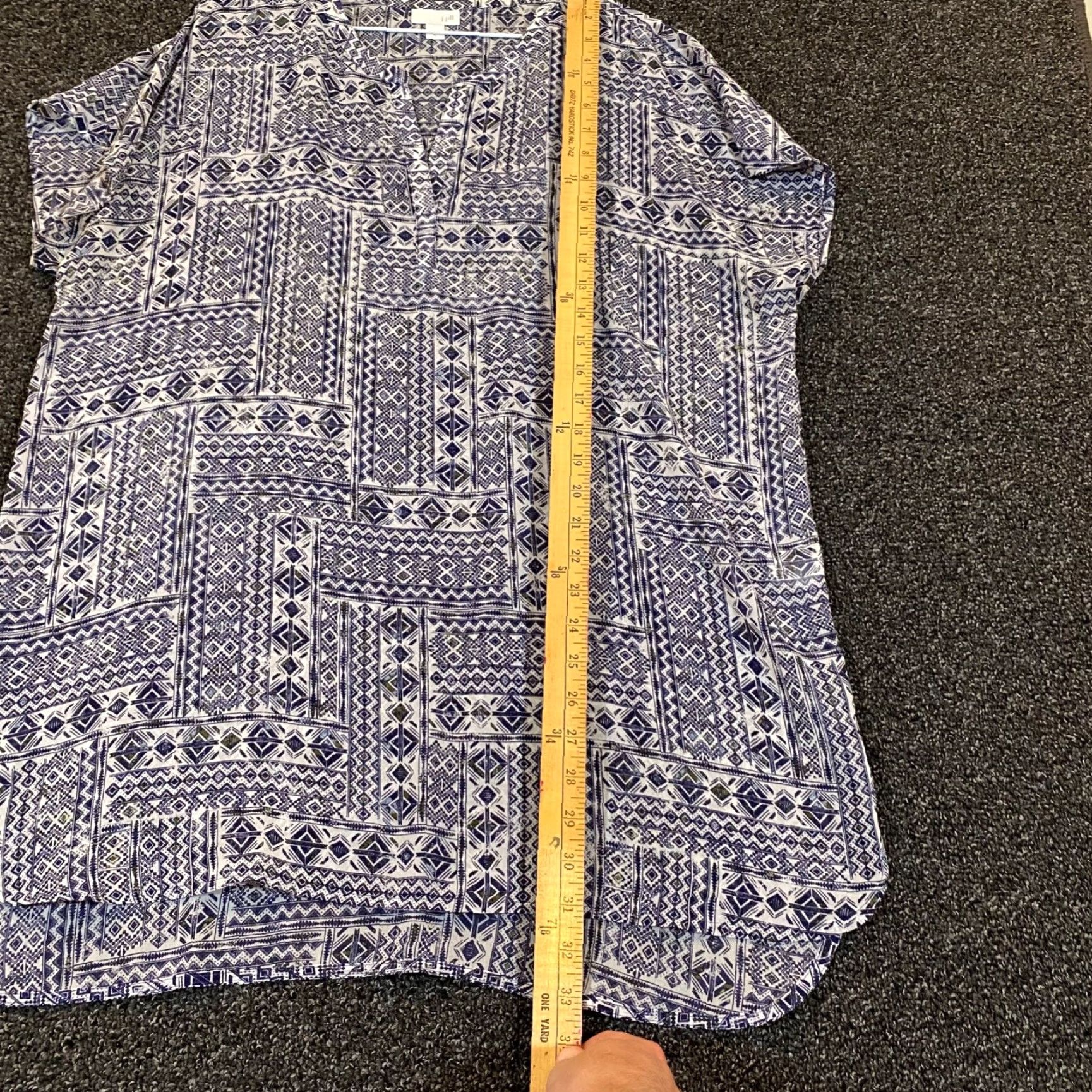 J. Jill J. Jill Shirt Women M Multicolor Sleeveless V-Neck Coverup Sheer Lightweight White Blue Geometric Casual, Travel, Party/Cocktail Womens Size M / US 6-8 / IT 42-44 - 3 Thumbnail