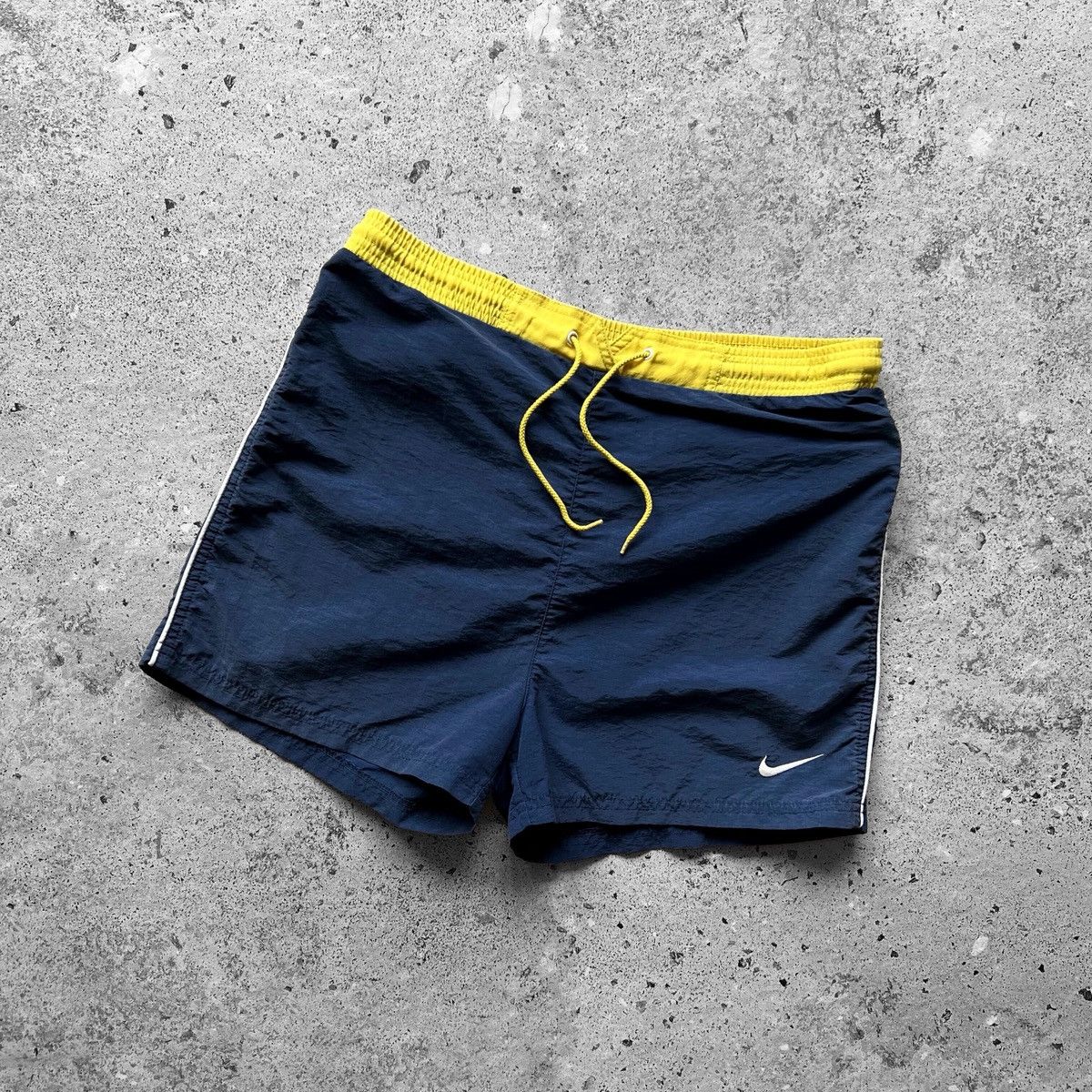 Nike × Vintage Nike Womens Vintage 00s Blue Yellow Shorts Big Swoosh Size 30" / US 8 / IT 44 - 3 Thumbnail