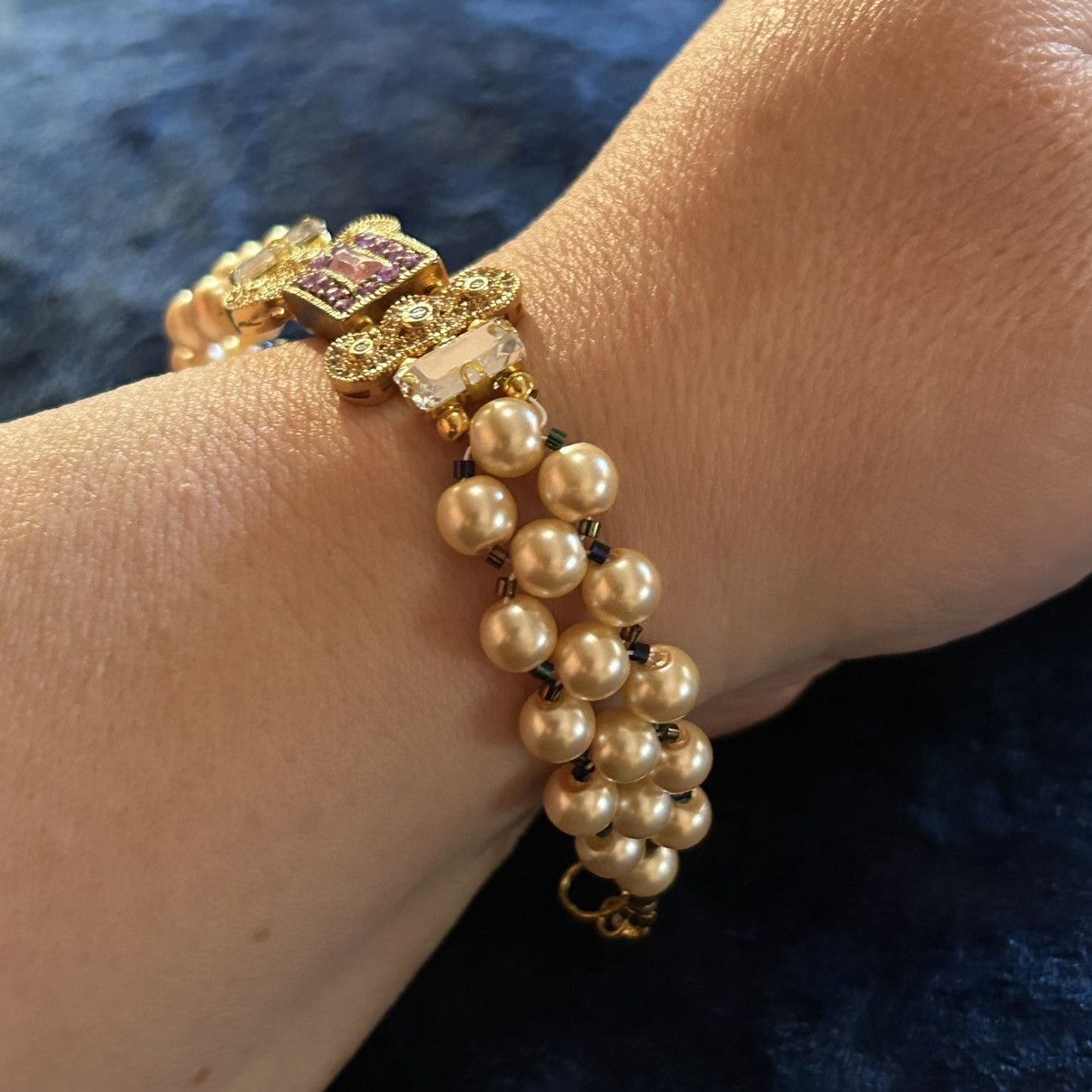 Handmade Handcrafted light champagne Czech glass pearl bracelet Size ONE SIZE - 2 Thumbnail
