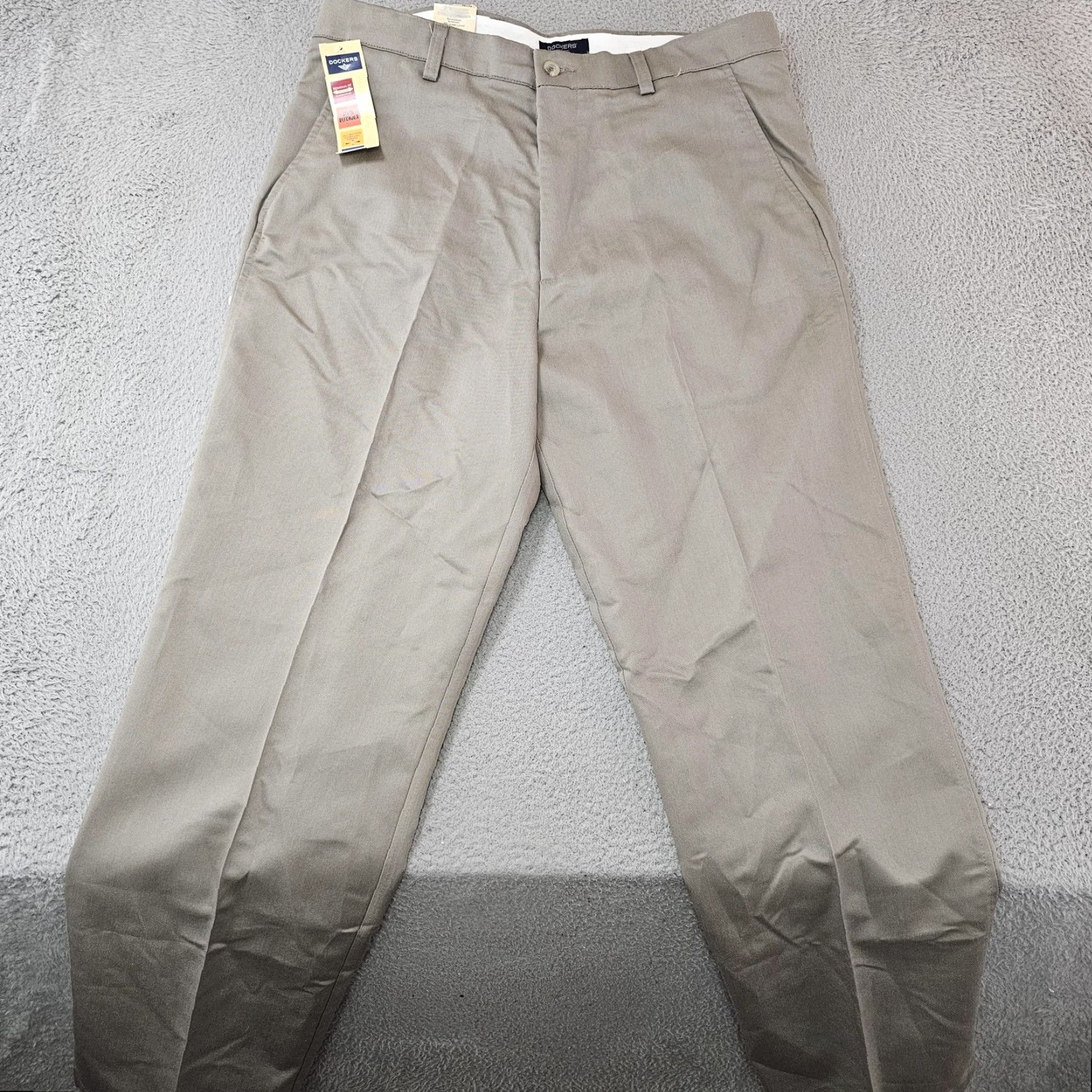 Dockers Dockers Pants Mens 36x32 Khaki Flat Front Relaxed ProStyle Stain Defender Wrinkle Resistant Pockets Size US 36 / EU 52 - 2 Thumbnail