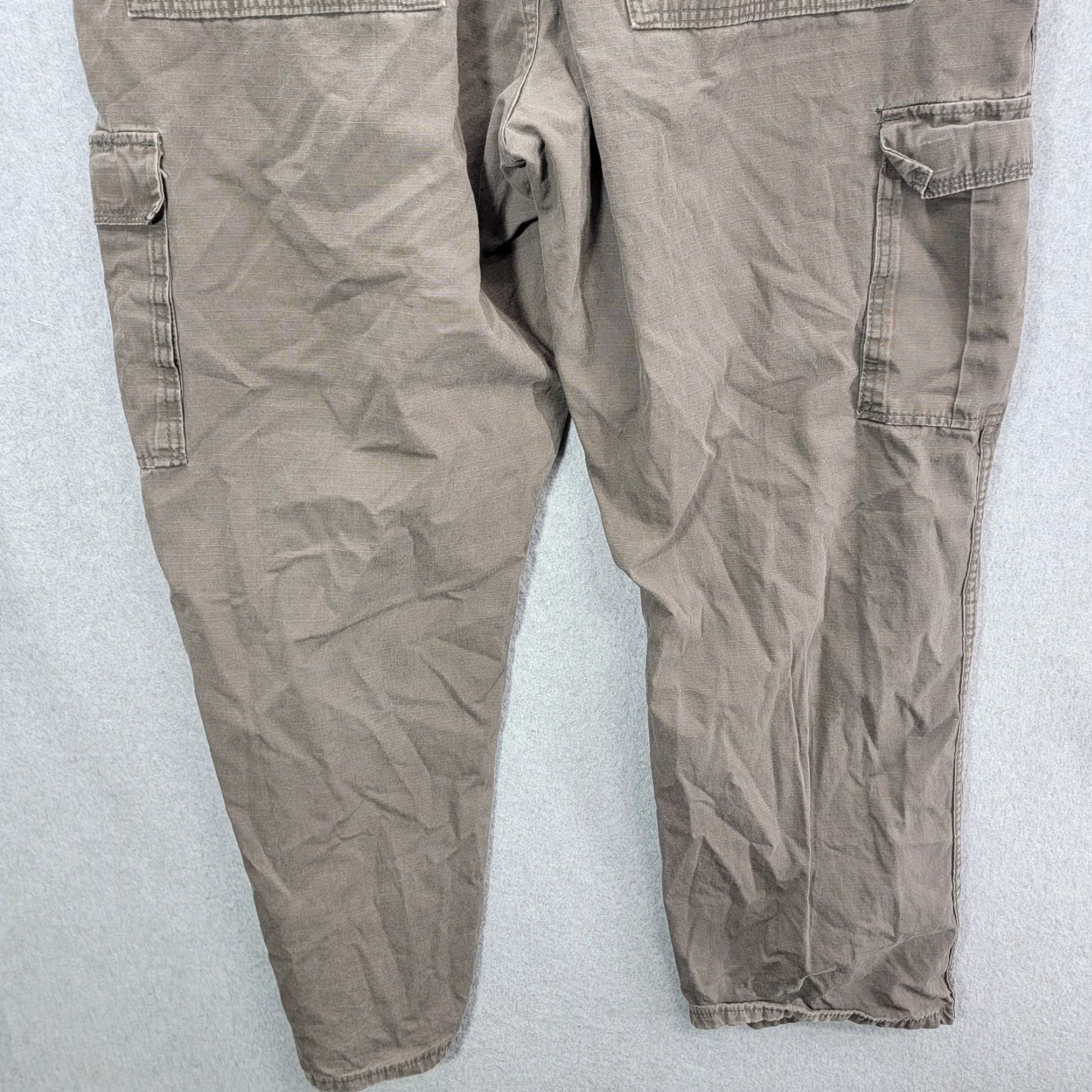 Wrangler Wrangler pants mens 40x30 Cargo Workwear Beige 70L3WOD Rip Stop Cotton Relaxed Regular Jeans Pants Mens Size US 40 / EU 56 - 6 Thumbnail