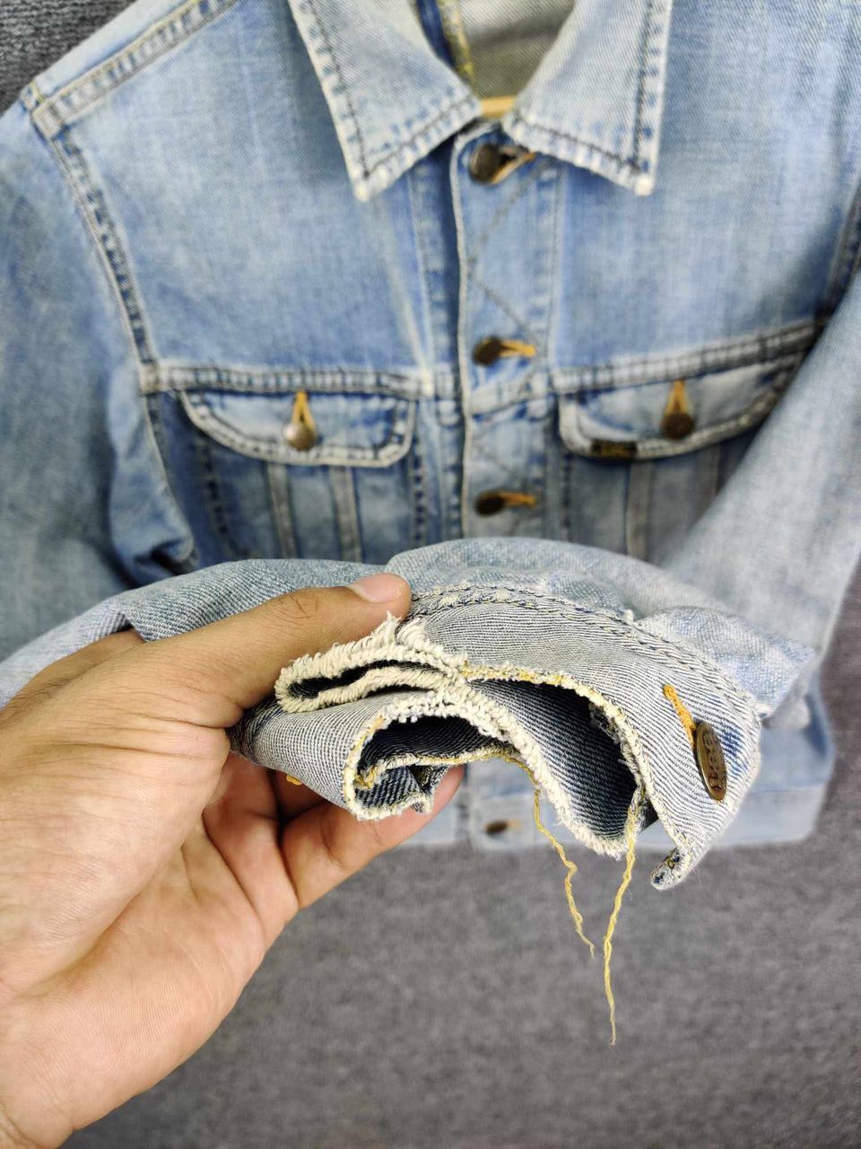 Lee Vintage Trashed Lee Riders Distressed Denim Trucker Jacket Size US M / EU 48-50 / 2 - 11 Thumbnail