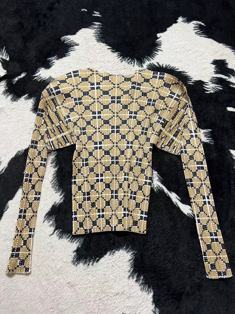 Issey Miyake Issey Miyake size:3 Yellow pleated top Size M / US 6-8 / IT 42-44 - 3 Thumbnail