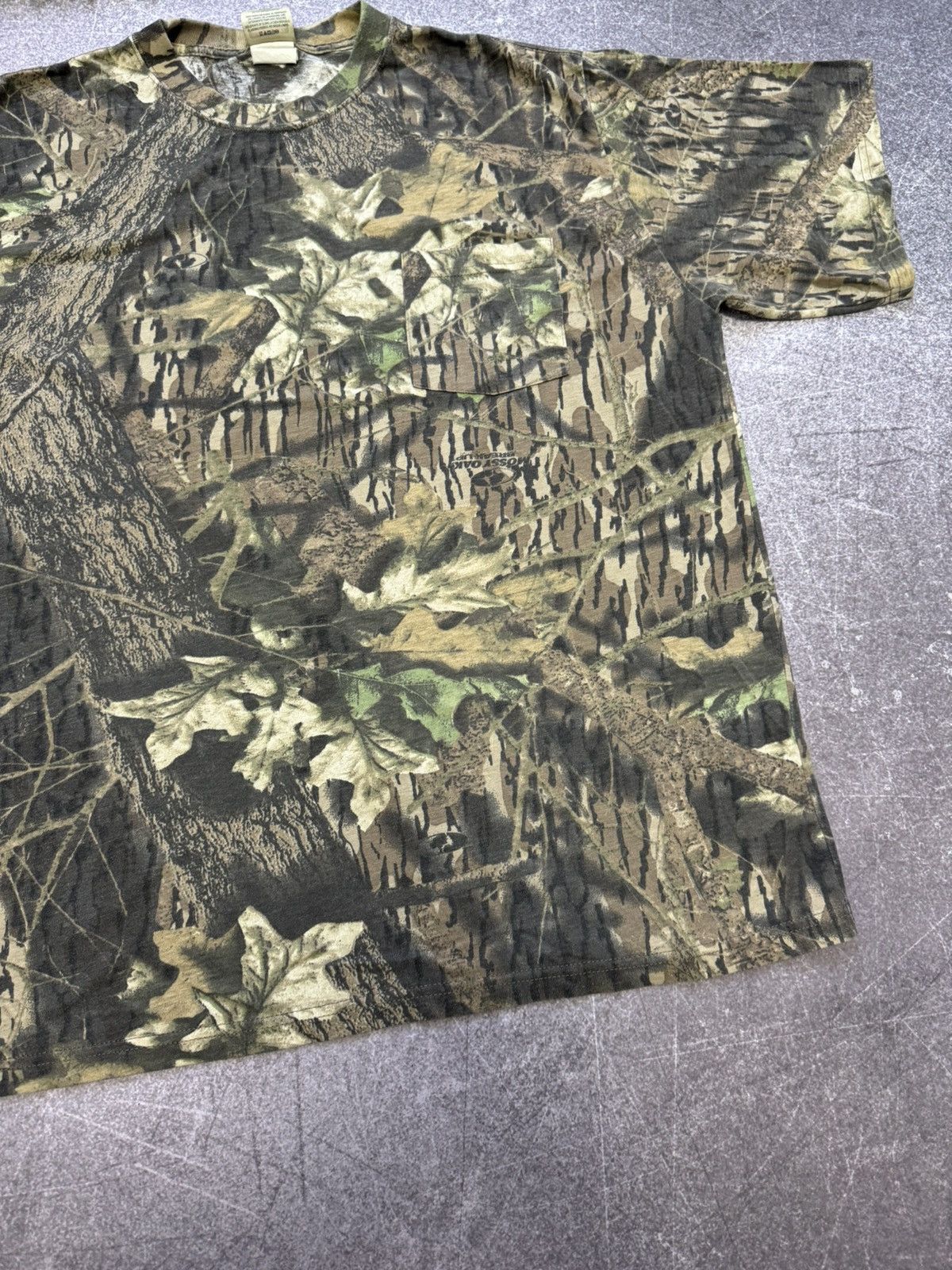 Mossy Oaks Vintage Real Tree Mossy Oak T Shirt Large Size US XL / EU 56 / 4 - 6 Thumbnail