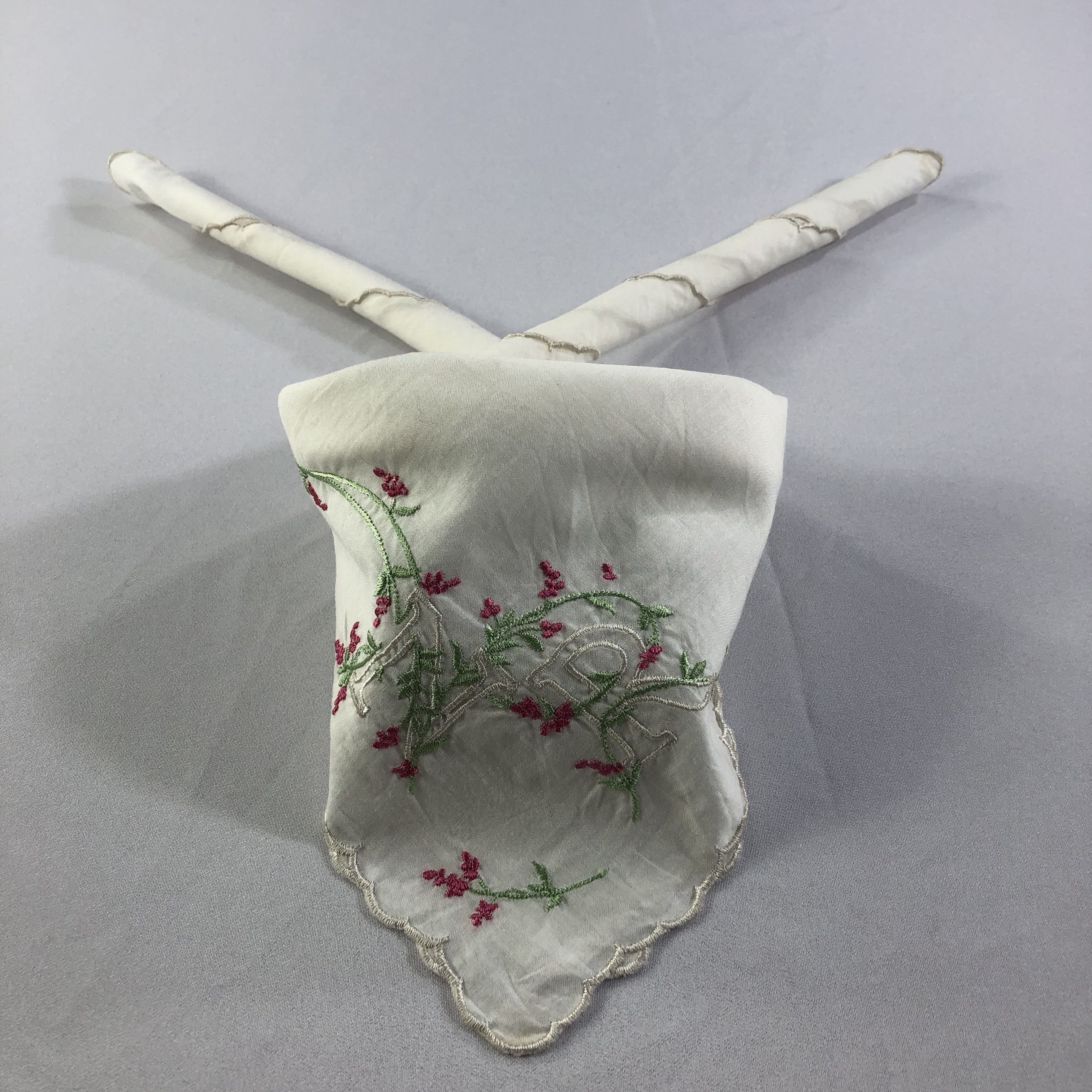 Nina Ricci Nina Ricci Handkerchief Neckerchief Bandana H1754 Size ONE SIZE - 1 Thumbnail