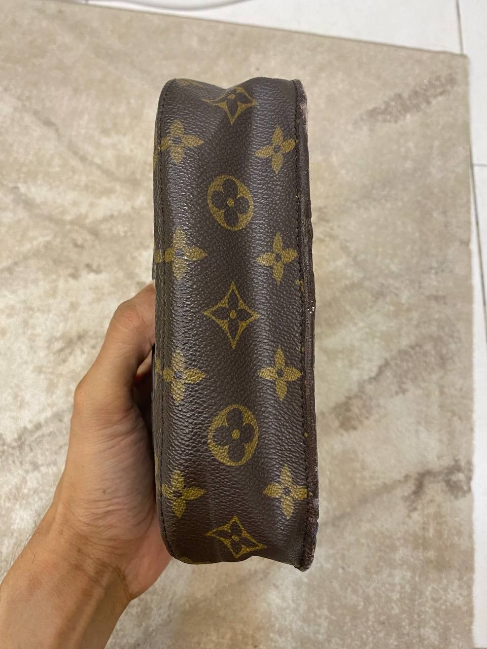 Louis Vuitton Louis Vuitton Monogram Saint Cloud PM Cross Body Bag Size ONE SIZE - 3 Thumbnail