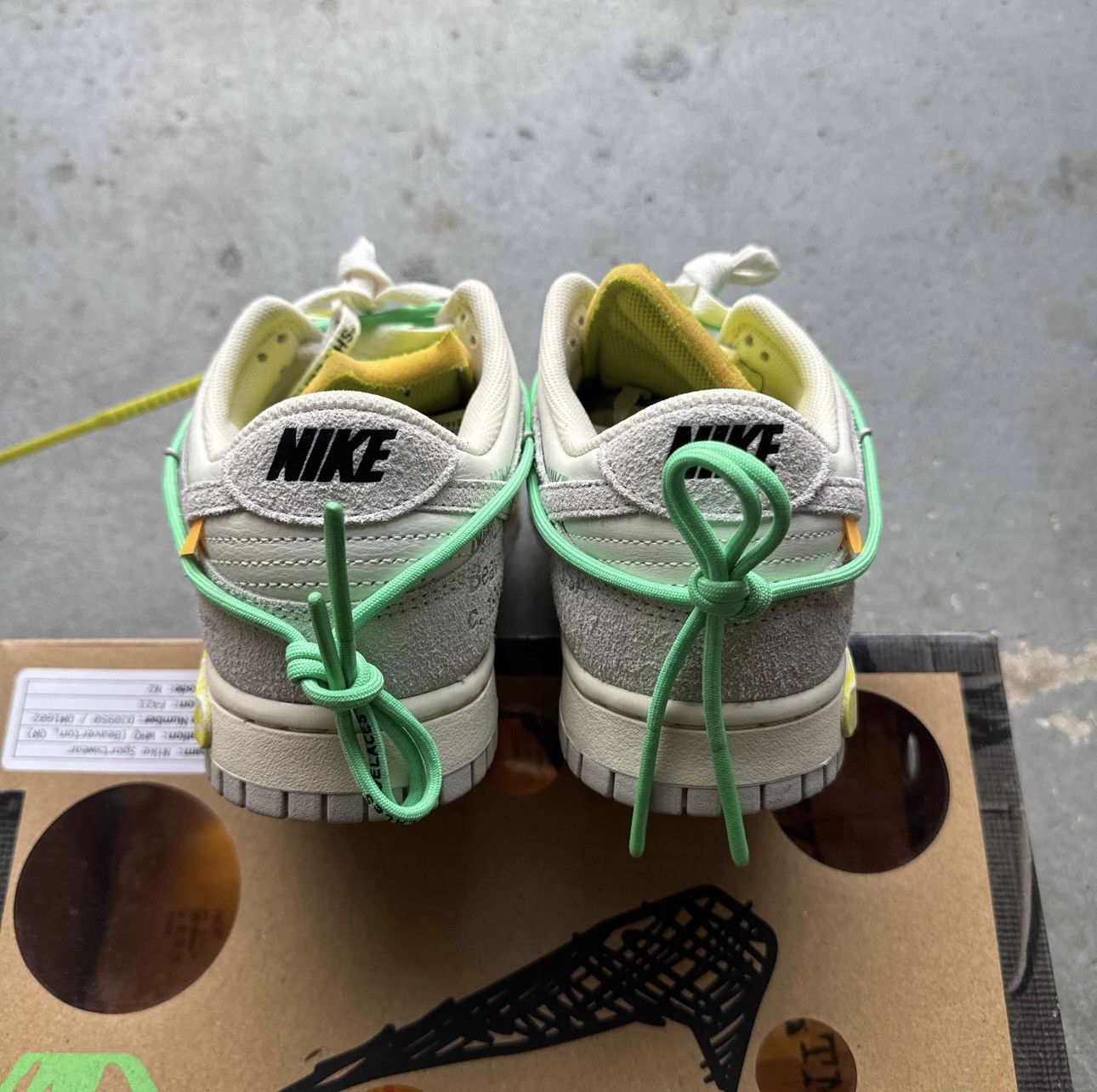Nike × Off-White Off-White x Nike Dunk Low 'Lot 14 of 50' Size US 10.5 / EU 43-44 - 4 Thumbnail