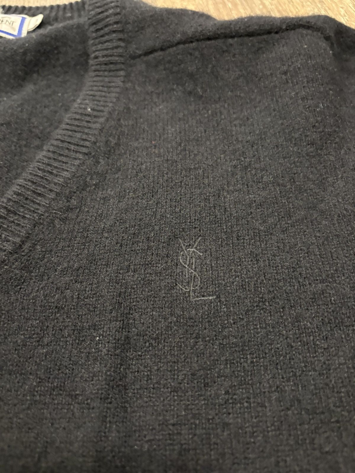 Yves Saint Laurent V-Neck Logo Sweater Size US L / EU 52-54 / 3 - 3 Thumbnail