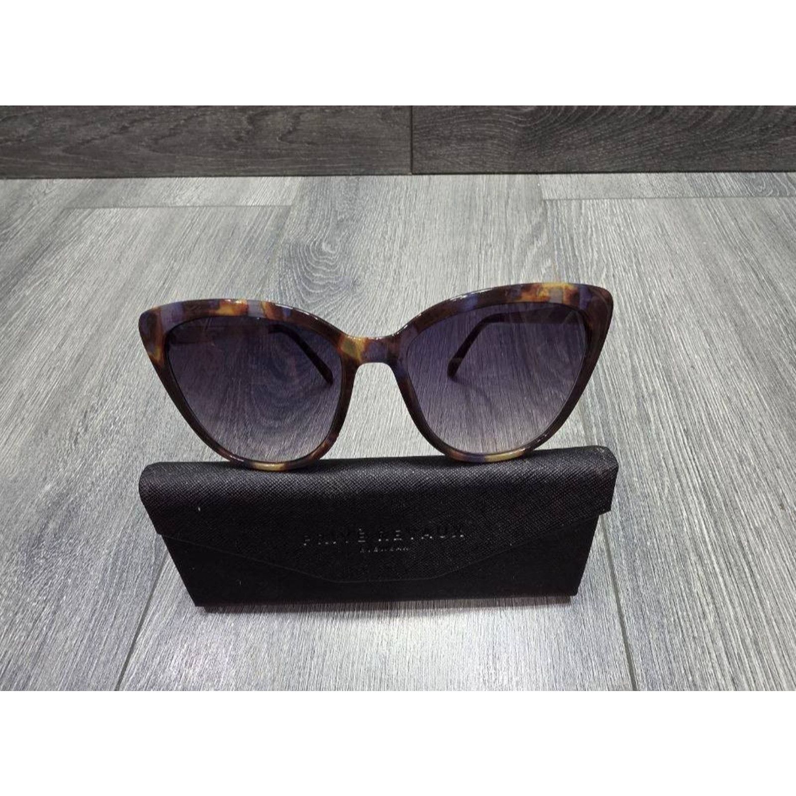 Oscar De La Renta OSCAR by Oscar de la Renta Women Black Smoke Gradient Sungla Size ONE SIZE - 1 Thumbnail