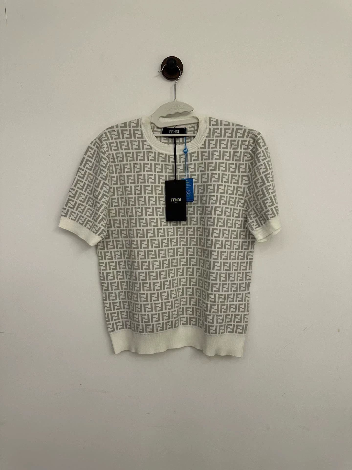 Fendi Fendi All Over Print Knit Short Sleeve 46 New Tried On Size US S / EU 44-46 / 1 - 1 Thumbnail