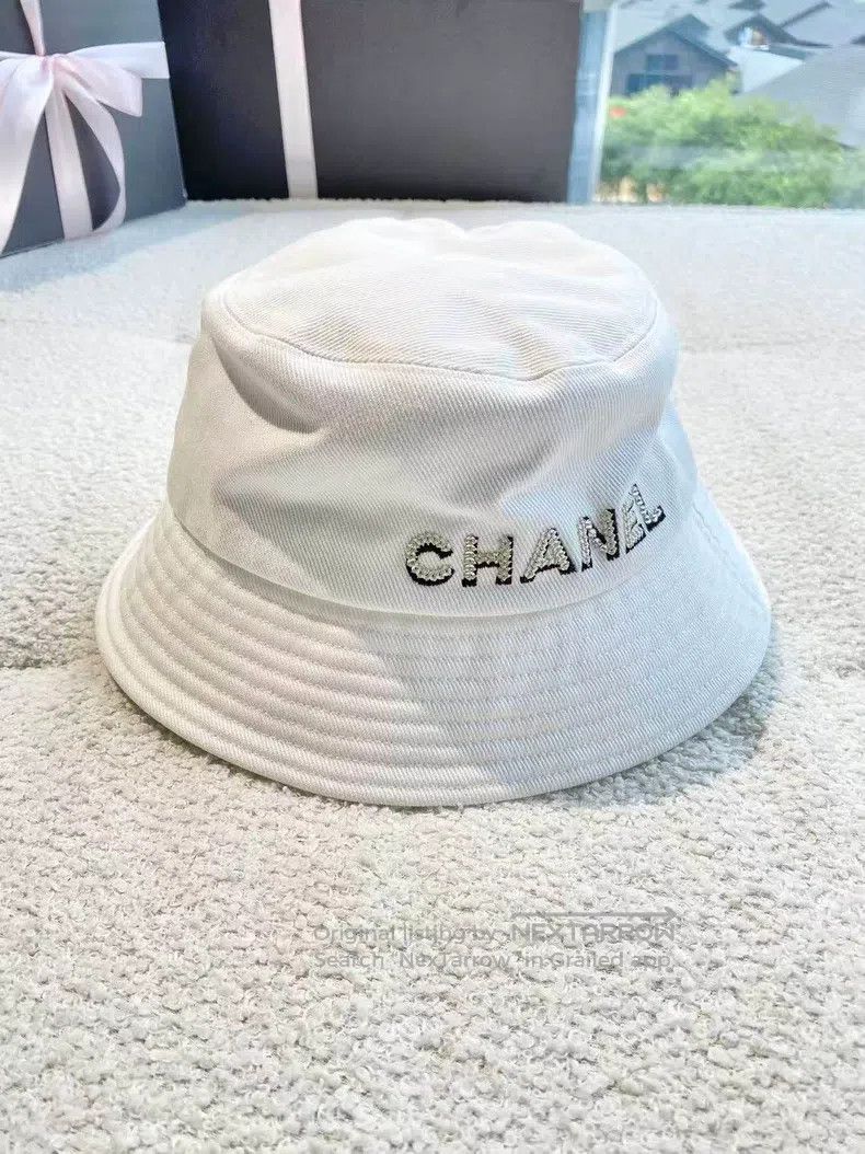 Chanel Chanel Size M White letter logo fisherman's hat Size ONE SIZE - 1 Thumbnail