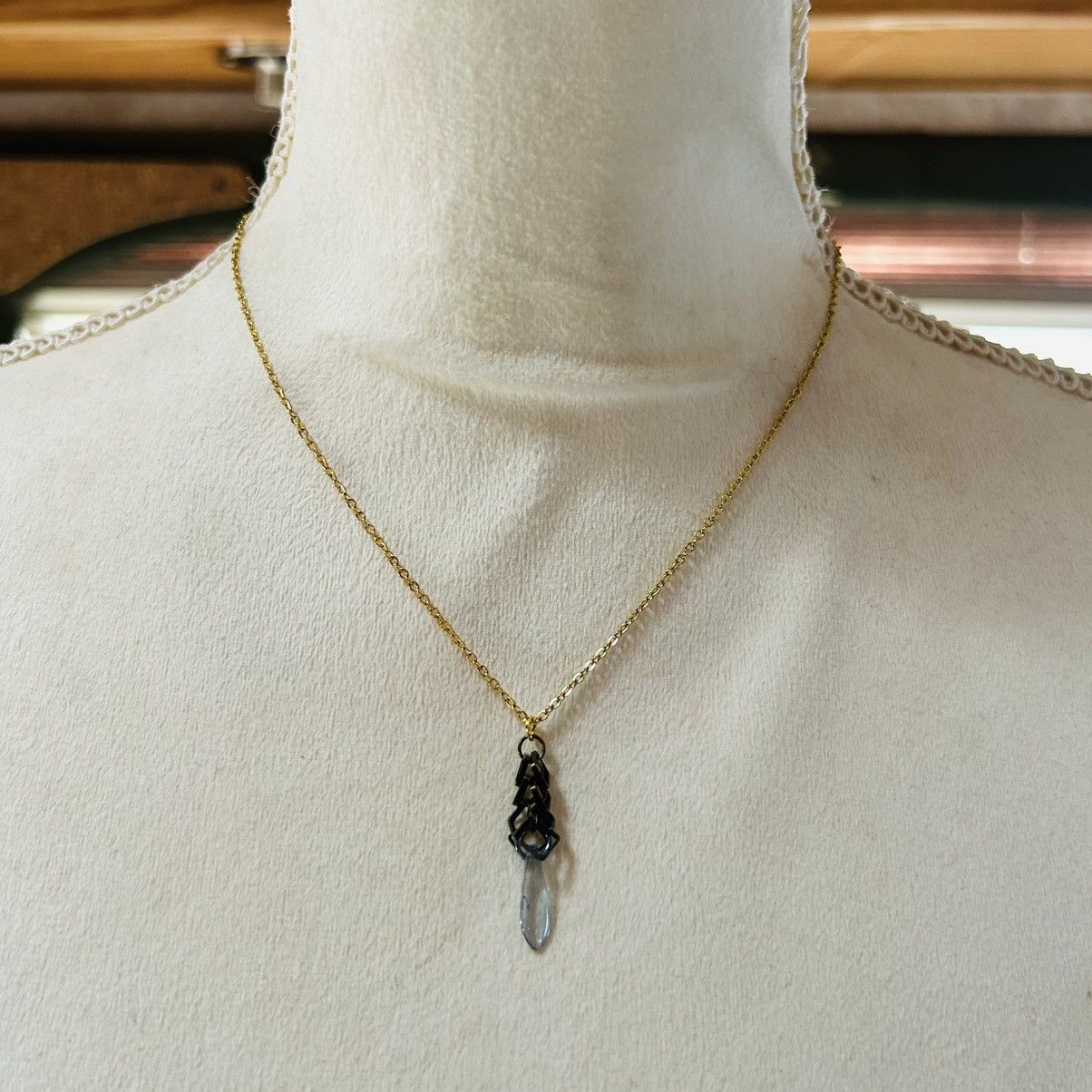 Handmade Vintage clear raindrop glass crystal chandelier necklace Size ONE SIZE - 2 Thumbnail