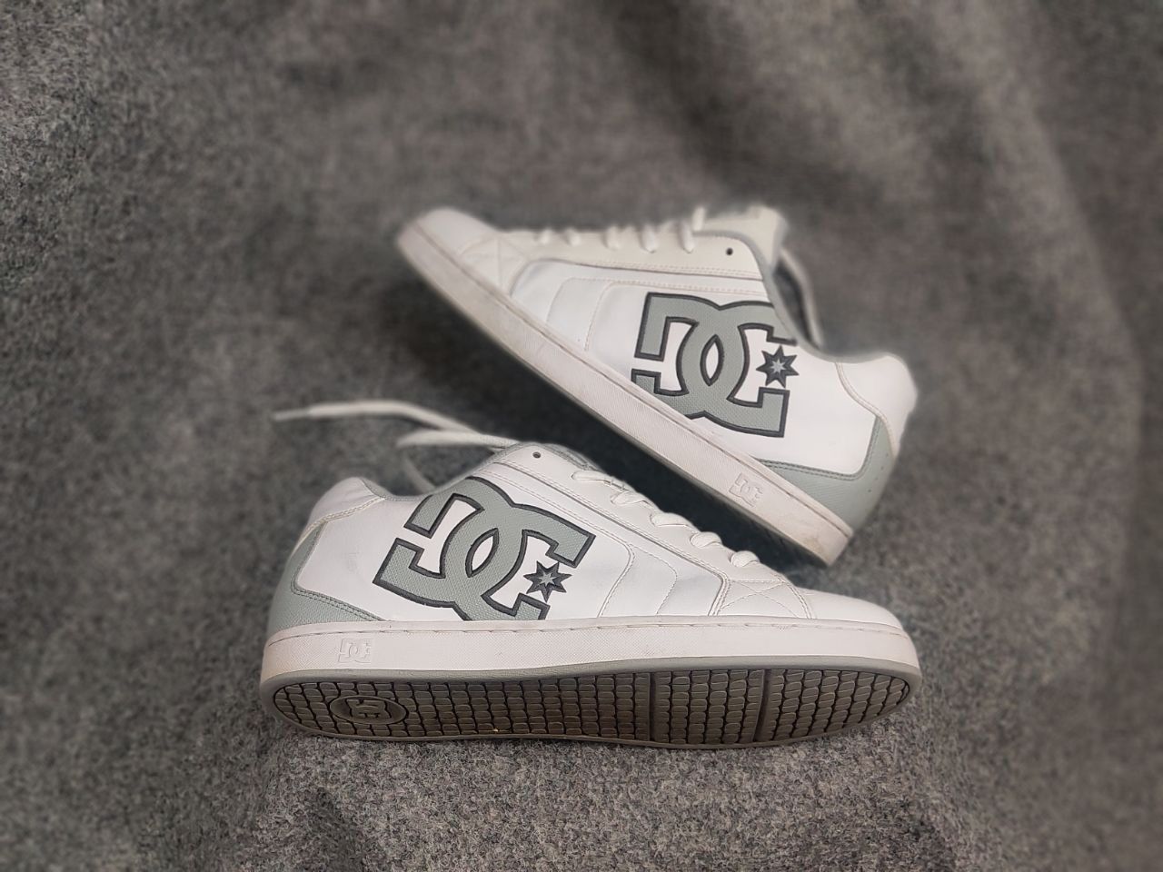 DC DC scarpe Net court graffik Oversized Sneakers Vintage Y2K Size US 13 / EU 46 - 2 Thumbnail