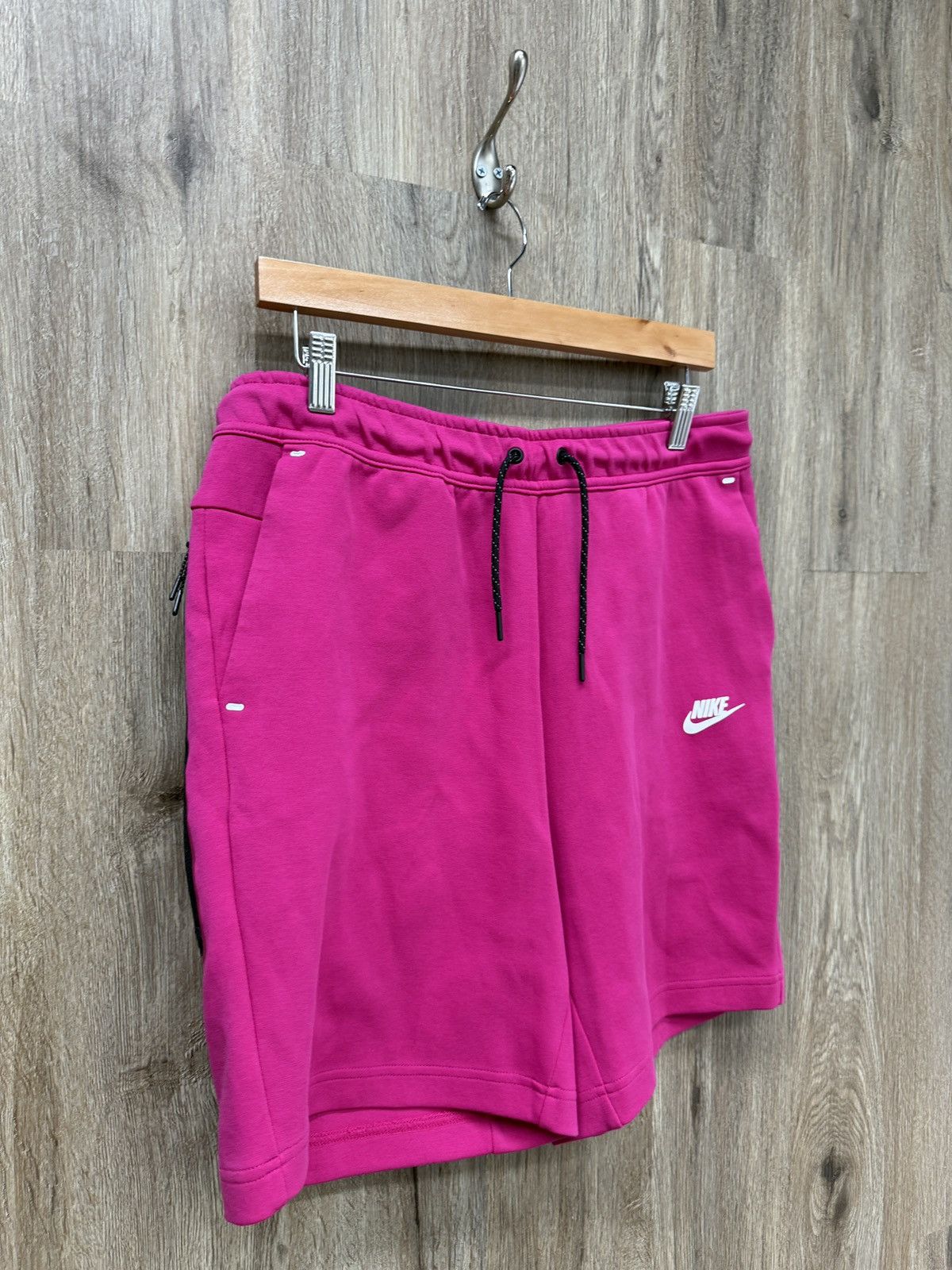 Nike Nike Tech Pink Shorts Size US 34 / EU 50 - 2 Thumbnail