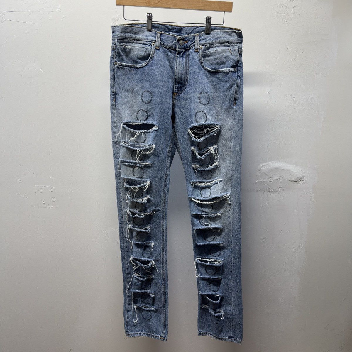 1017 ALYX 9SM 1017 Alyx 9SM Slashed Thorn Distressed Denim Jeans Size US 32 / EU 48 - 1 Thumbnail