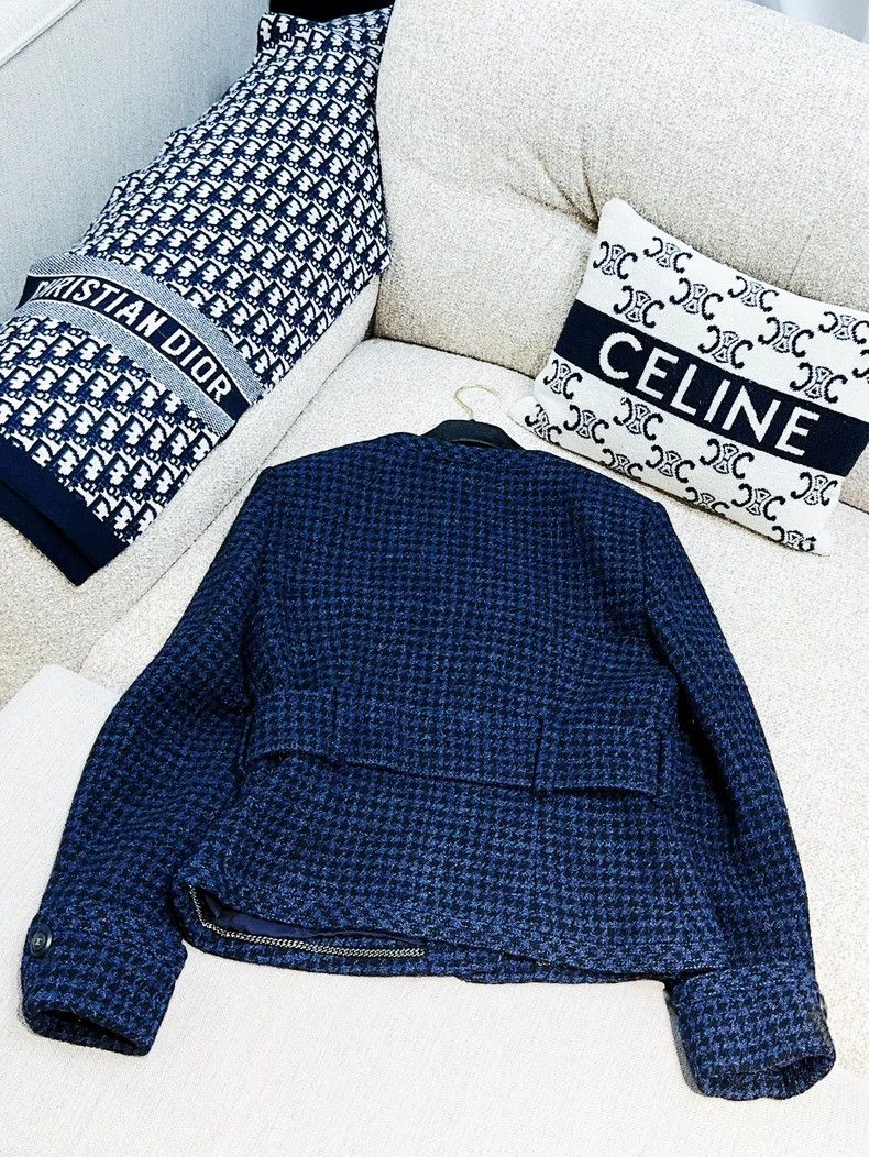Chanel Chanel 17B dark blue tweed short jacket Size S / US 4 / IT 40 - 3 Thumbnail