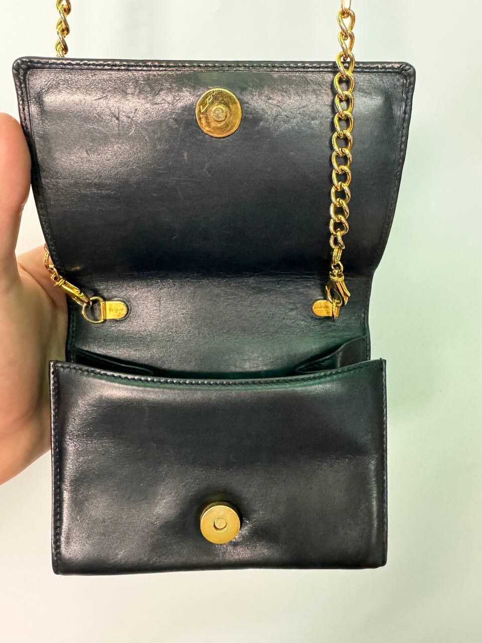 Salvatore Ferragamo Salvatore Ferragamo Logo Leather Gold Chain Bag AQ214732 Size ONE SIZE - 7 Thumbnail