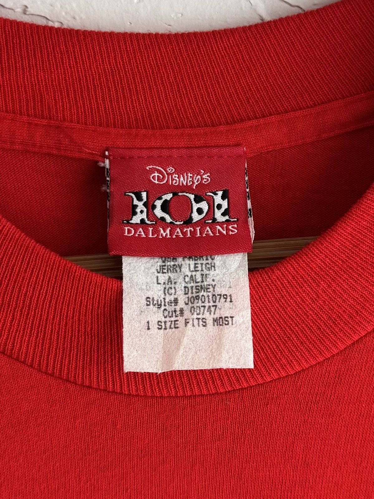 Vintage Vintage 101 Dalmatians Cruella De Vil Single Stitch T-shirt Size US XL / EU 56 / 4 - 6 Thumbnail