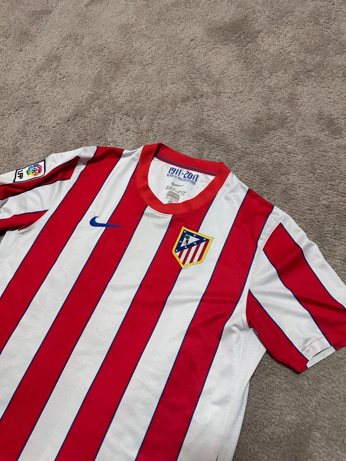 Nike Atlético Madrid Spain 2011/2012 Home SOCCER SOCCER JERSEY Size US L / EU 52-54 / 3 - 3 Thumbnail
