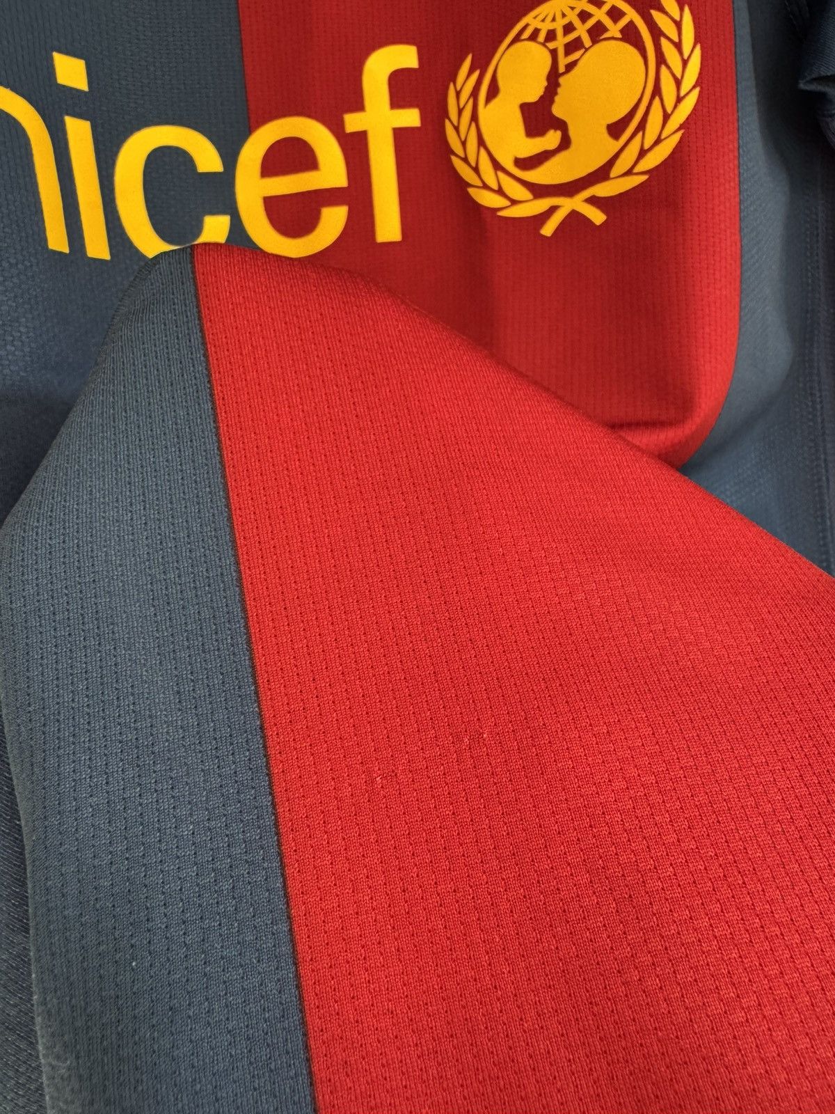 Nike Vintage Barcelona 2006-2007 Home Soccer Jersey Football Kit Size US M / EU 48-50 / 2 - 11 Thumbnail