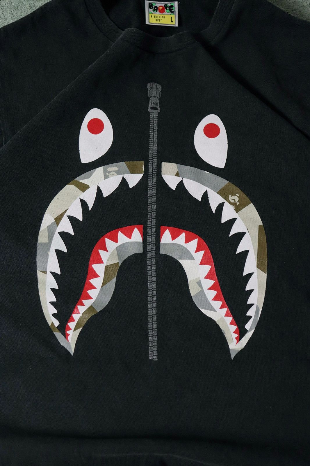 Bape BAPE Graphic Shark Face Half Zip Tee Black L Y2K Size US L / EU 52-54 / 3 - 4 Thumbnail