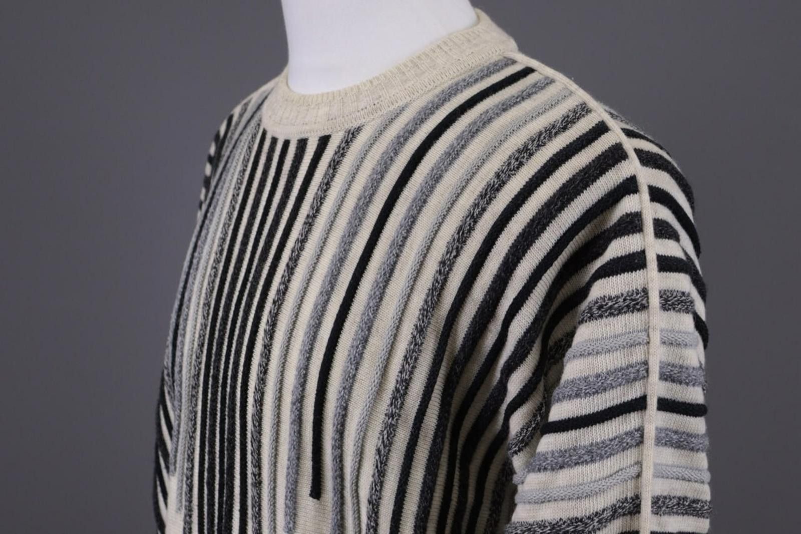 Carlo Colucci Carlo Colucci Personality Beige Sweatshirt Sweater Size 54 Size US M / EU 48-50 / 2 - 8 Thumbnail