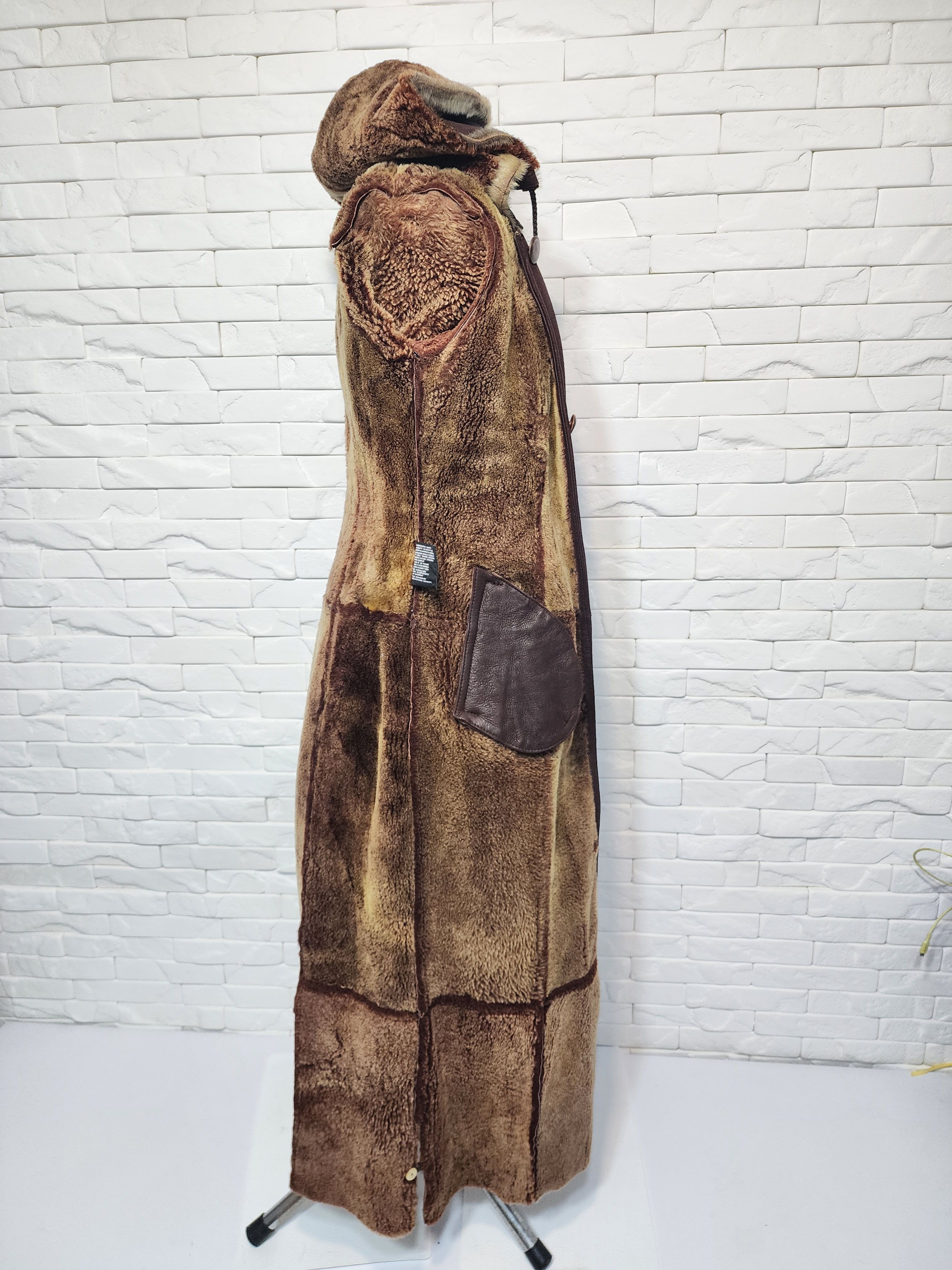Uniqlo Women's Brown Sheepskin Coat: Genuine Fur Hood Size M / US 6-8 / IT 42-44 - 8 Thumbnail