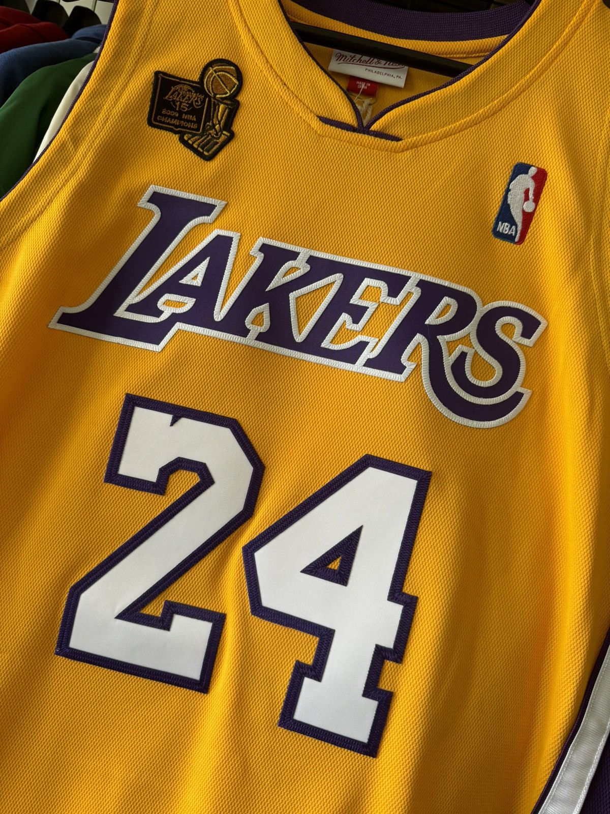 Mitchell & Ness × NBA Kobe Bryant Mitchell&Ness 2009-2010 Finals Authentic Jersey Size US L / EU 52-54 / 3 - 4 Thumbnail