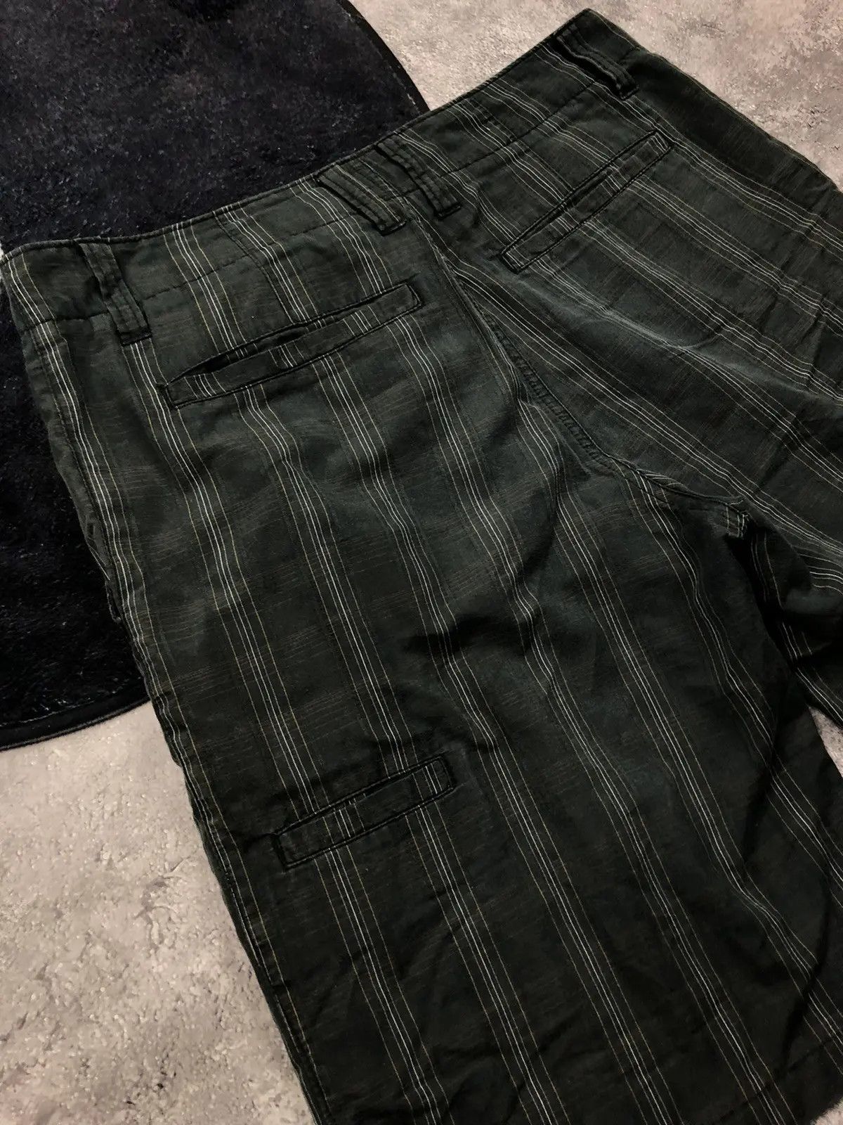 Oakley OAKLEY Vintage Checkered Mini Logo Swim Streetwear Shorts Size US 32 / EU 48 - 14 Thumbnail