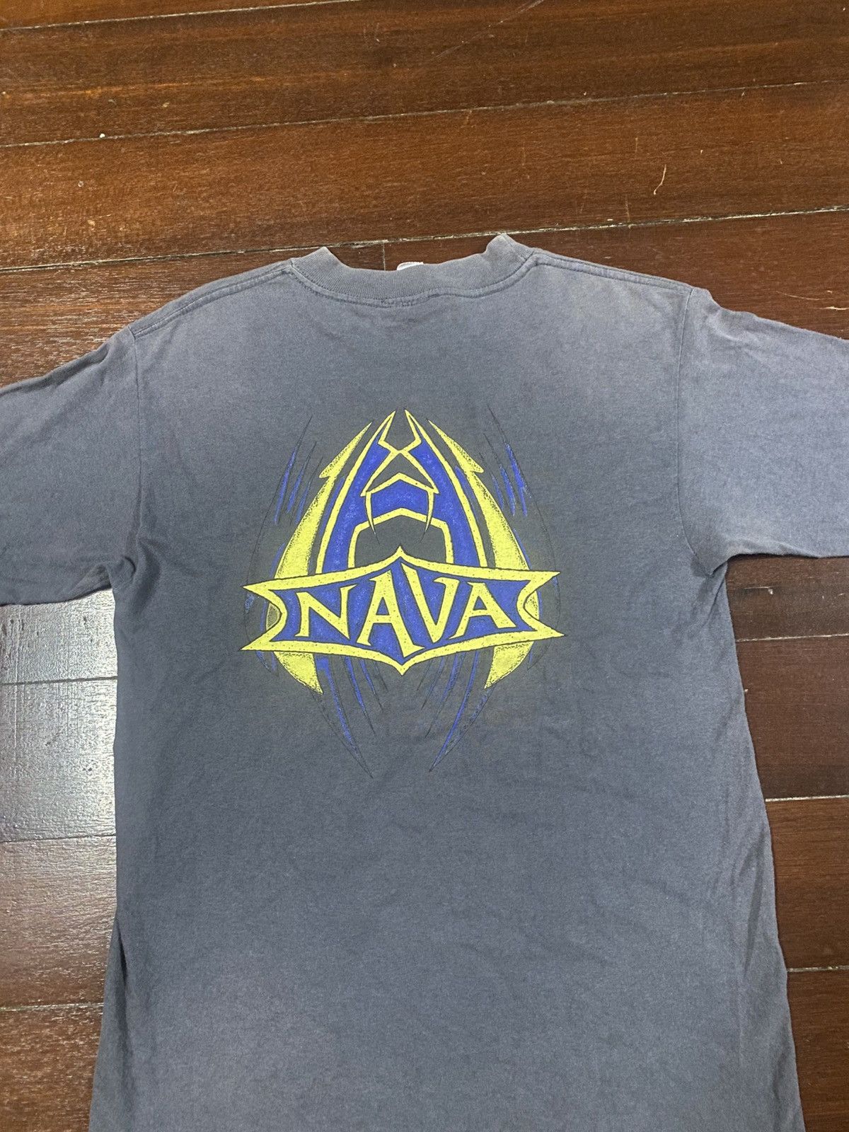 Quiksilver Vinatge Faded Nava Vintage Surfing Spellout Tshirt Size US M / EU 48-50 / 2 - 3 Thumbnail