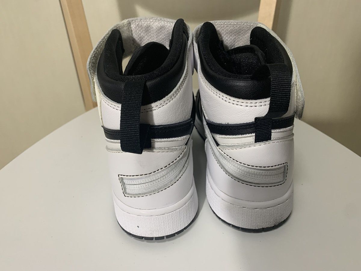 Nike Nike Air Jordan 1 high fly ease black white 6Y Size US 6 / EU 39 - 6 Thumbnail