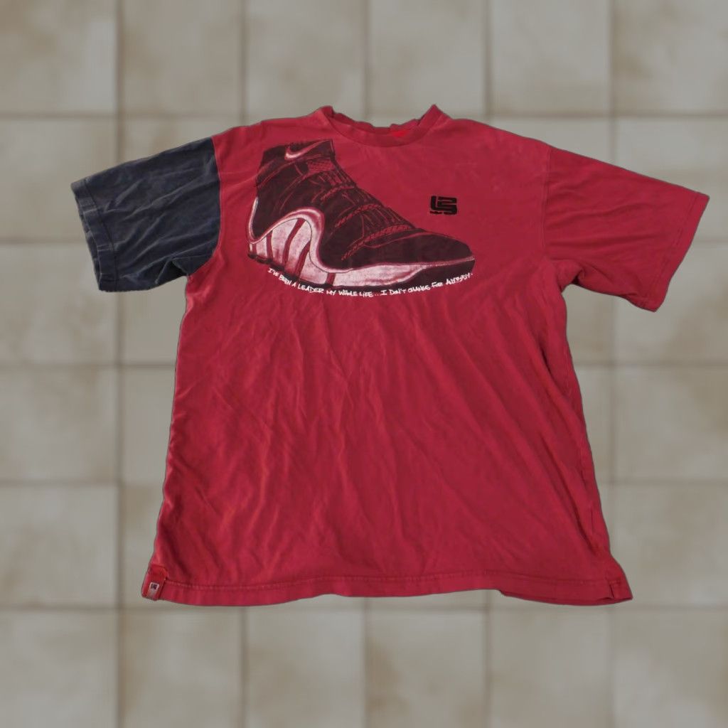 Nike Nike LeBron James Graphic T Shirt Mens XL Red Black Basketball Shoe Print Shirt Womens? Size US XL / EU 56 / 4 - 1 Thumbnail
