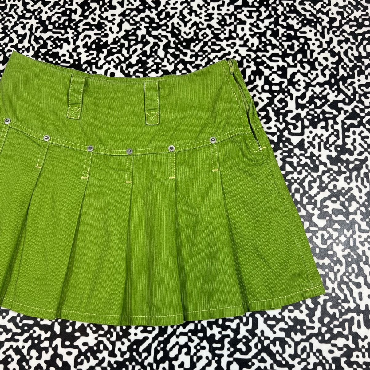 Japanese Brand Vintage Y2K Japanese Style Flared Retro Mini Skirt 90s Style Size 26" / US 2 / IT 38 - 6 Thumbnail