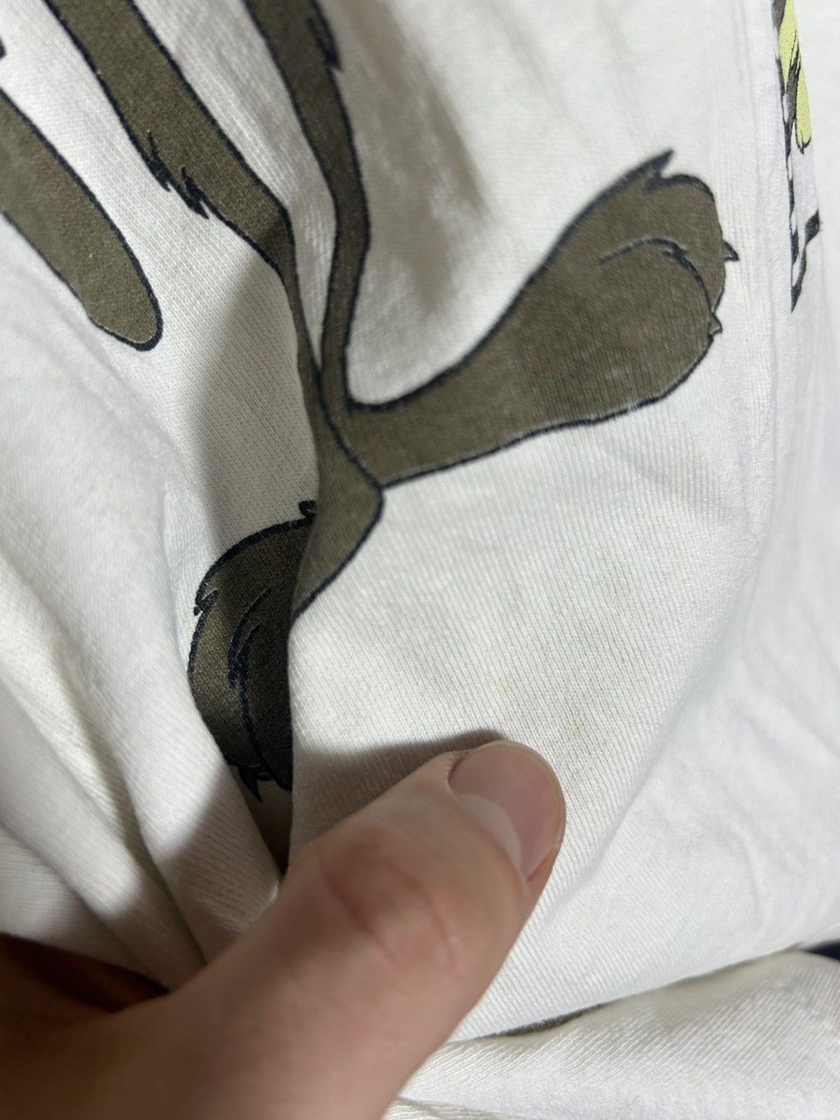 Warner Bros Vintage 1991 Warner Bros Wile Coyote t shirt Size US L / EU 52-54 / 3 - 9 Thumbnail