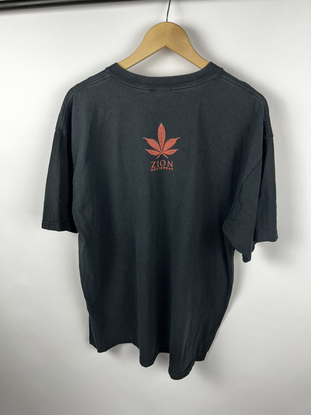 Band Tees Bob Marley Burnin 2004 Vintage Black T Shirt Men By Zion Size US XL / EU 56 / 4 - 12 Thumbnail