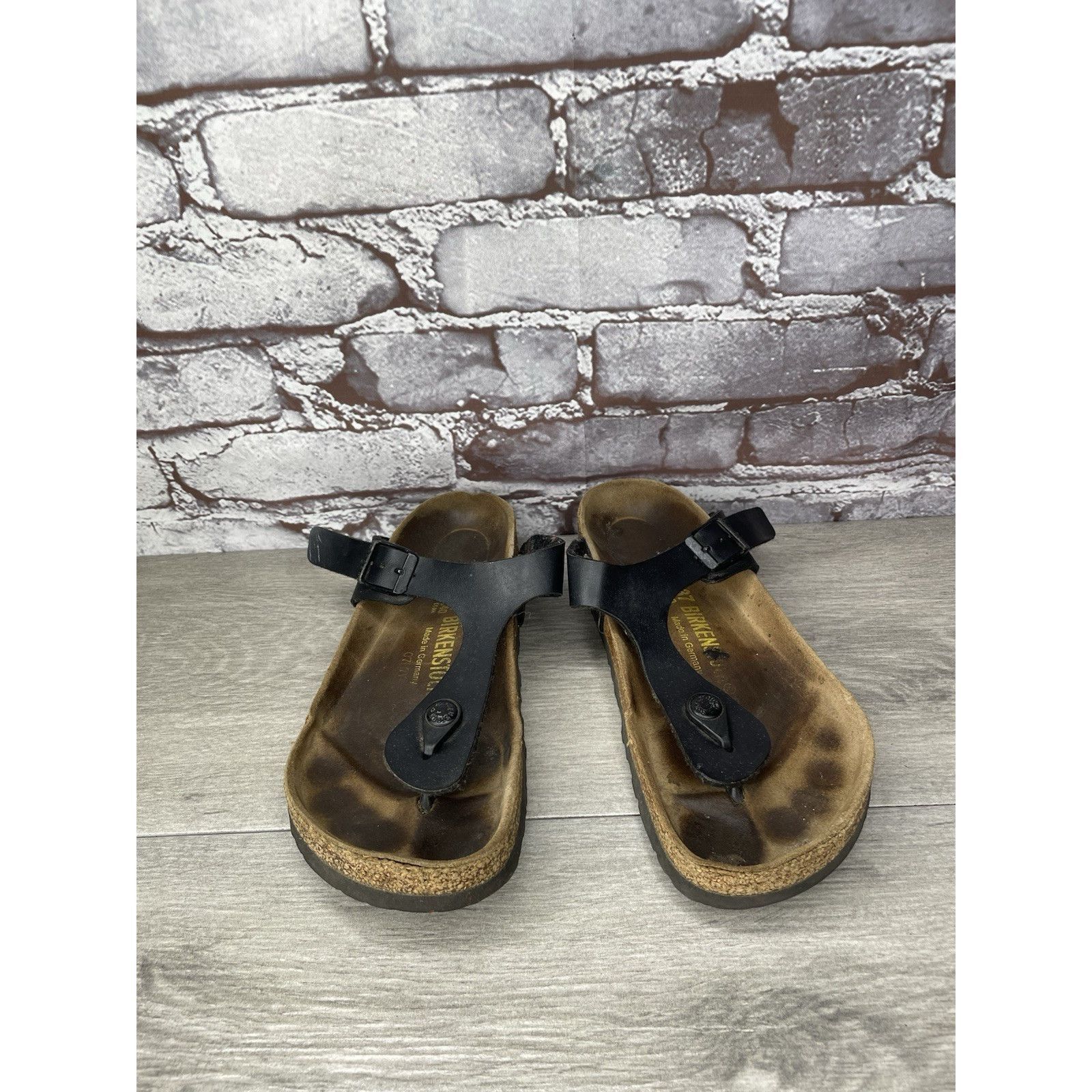 Birkenstock Birkenstock Gizeh Black Leather Thong Cork Strap Sandals Wom Size US 6 / IT 36 - 2 Thumbnail