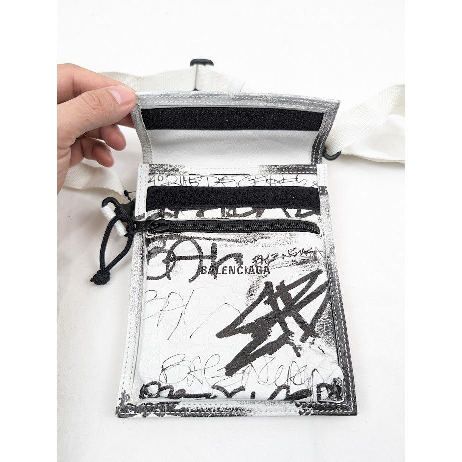 Balenciaga o1rshd1 Q:2 / Size: OS / Explorer Small Pouch Strap Graffiti Size ONE SIZE - 14 Thumbnail