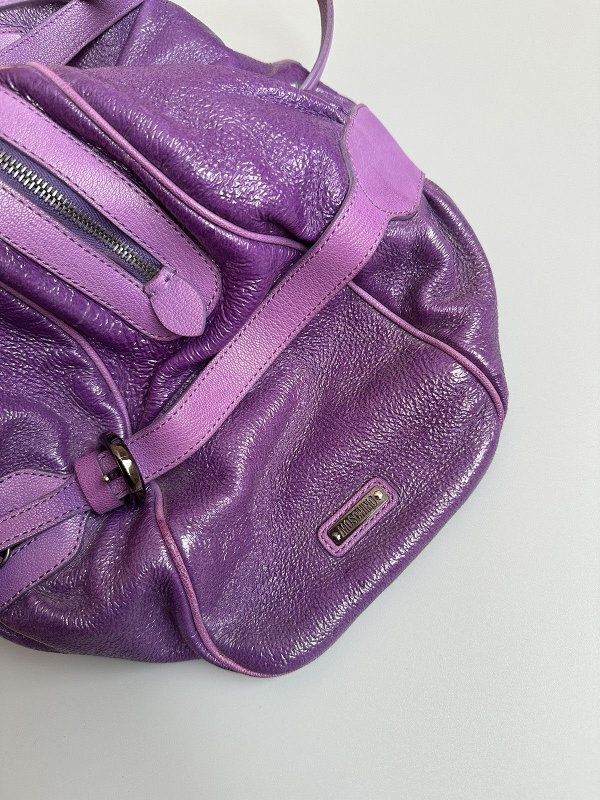 Moschino Moschino Purple Crinkled Patent Double Zip Pocket Duffel Bag Size ONE SIZE - 8 Thumbnail