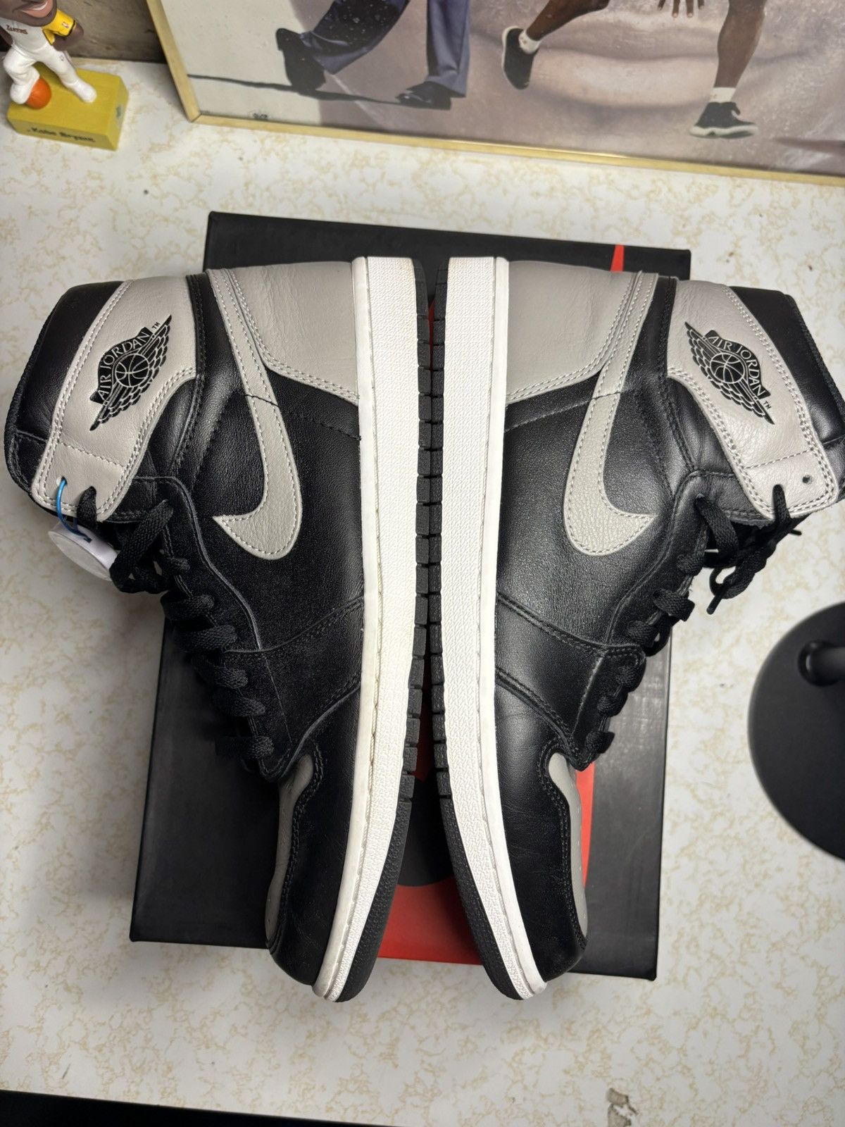 Jordan Brand Air Jordan 1 Retro High shadow Size US 11.5 / EU 44-45 - 4 Thumbnail