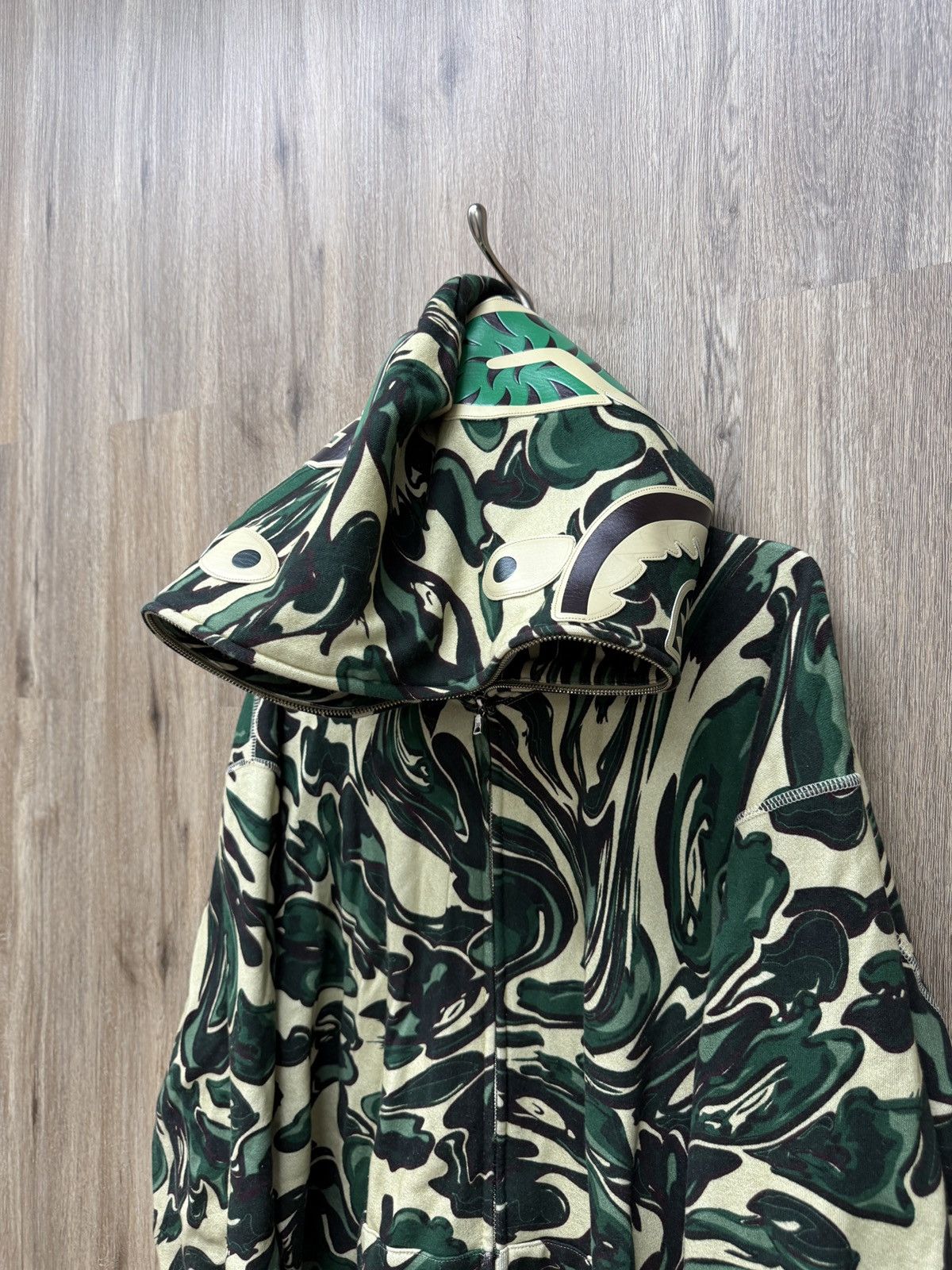 Bape Bape Shark Green Camo Zip Up Hoodie Size US XL / EU 56 / 4 - 3 Thumbnail