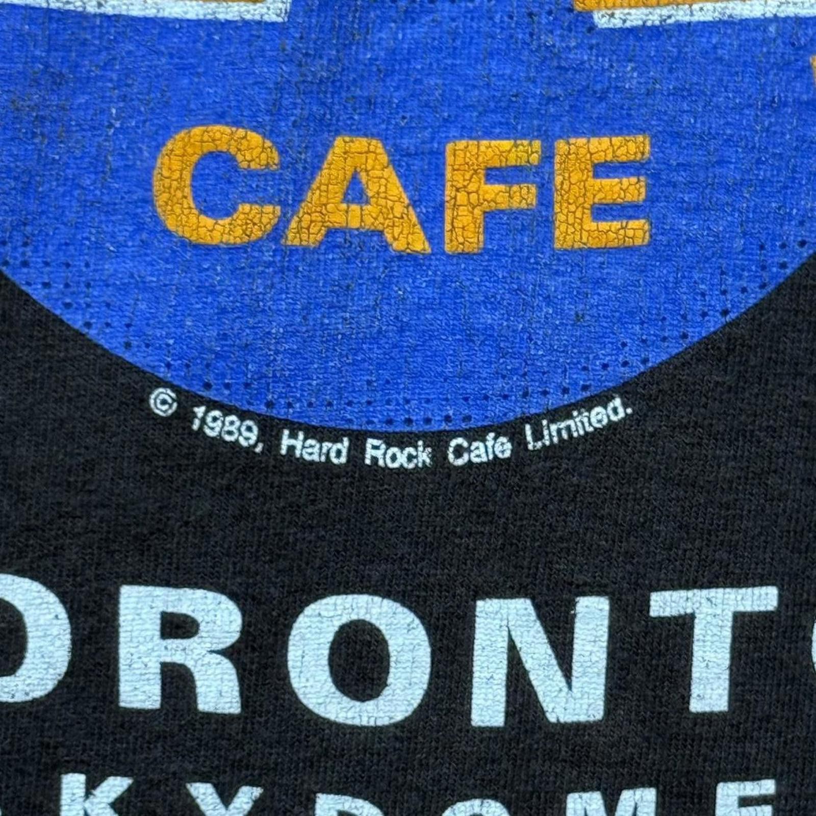 Hard Rock Cafe Hard Rock Cafe “Toronto Sky Dome” Graphic T-shirt Size US XL / EU 56 / 4 - 4 Thumbnail