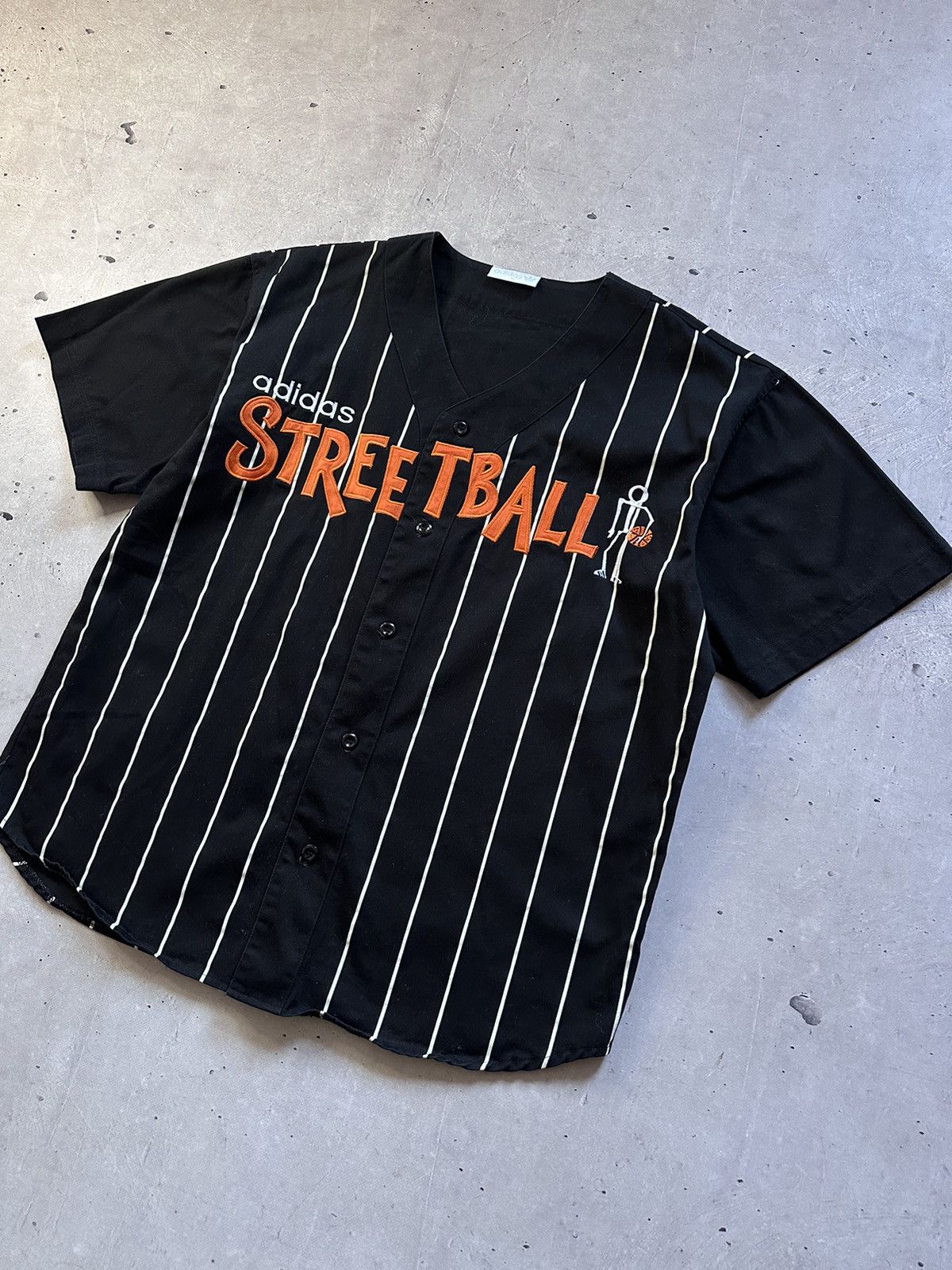 Adidas × Vintage Adidas Streetball 90s Vintage Shirt NBA Size US M / EU 48-50 / 2 - 2 Thumbnail