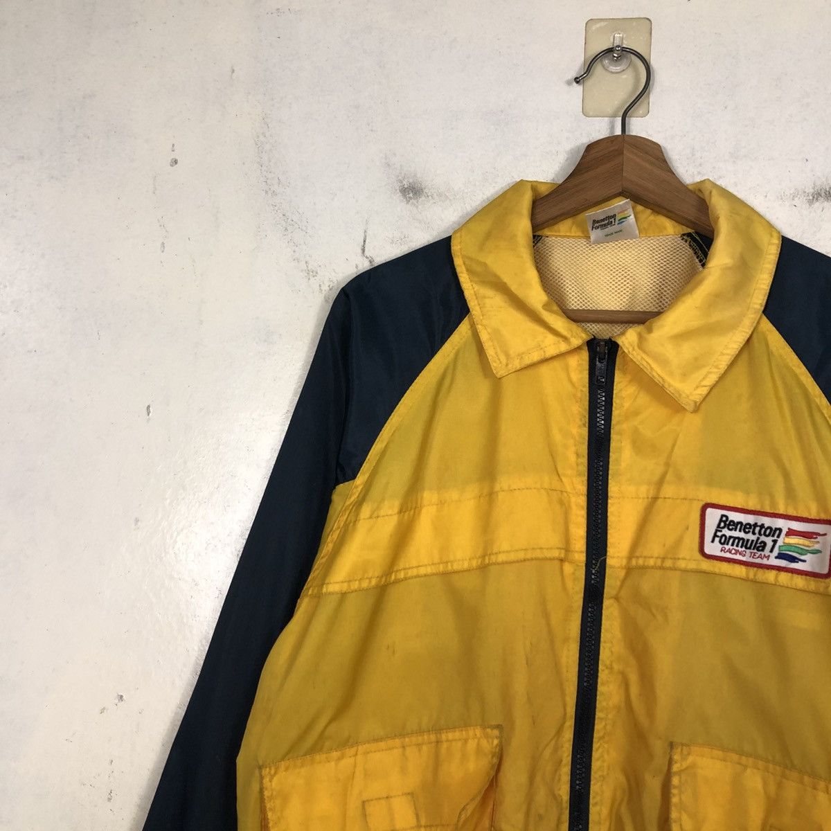 Benetton 📌Vintage Bomber Jacket Benetton Formula 1 Racing Team Logo Size US M / EU 48-50 / 2 - 9 Thumbnail